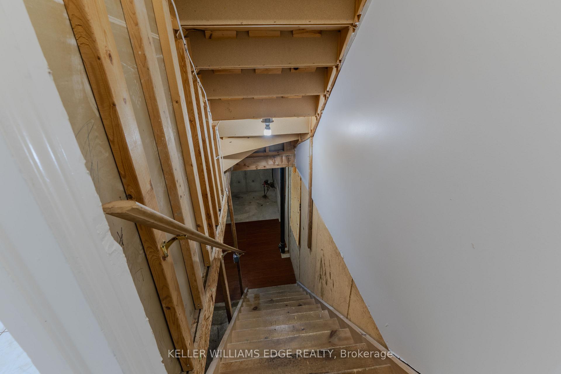 Photo 21 of Unit #32, 10 Cadham Boulevard, Hamilton, Broughton — HOMEH