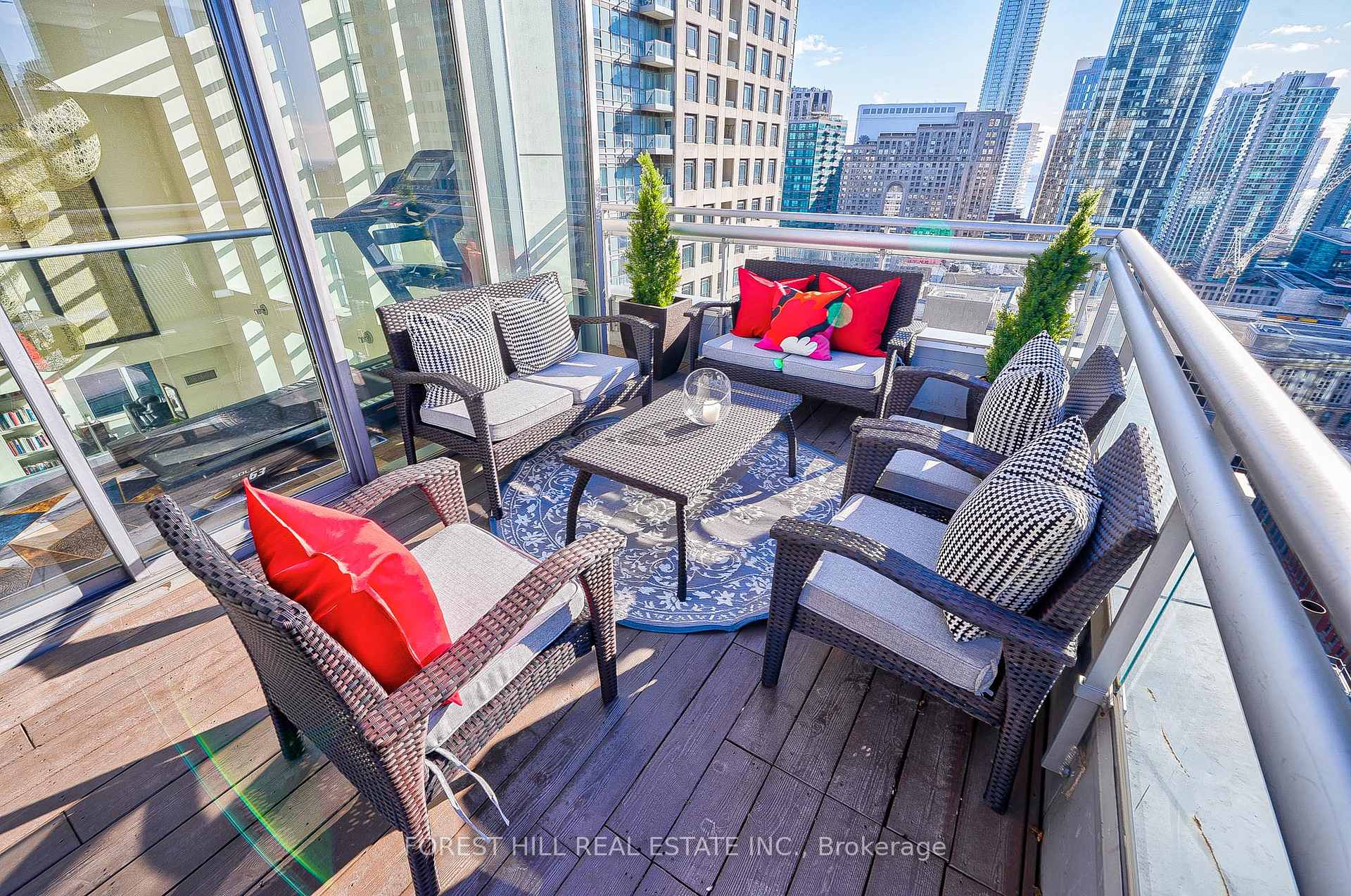 Photo 12 of Unit PH2701, 8 Colborne Street, Toronto, Church-Yonge Corridor — HOMEH