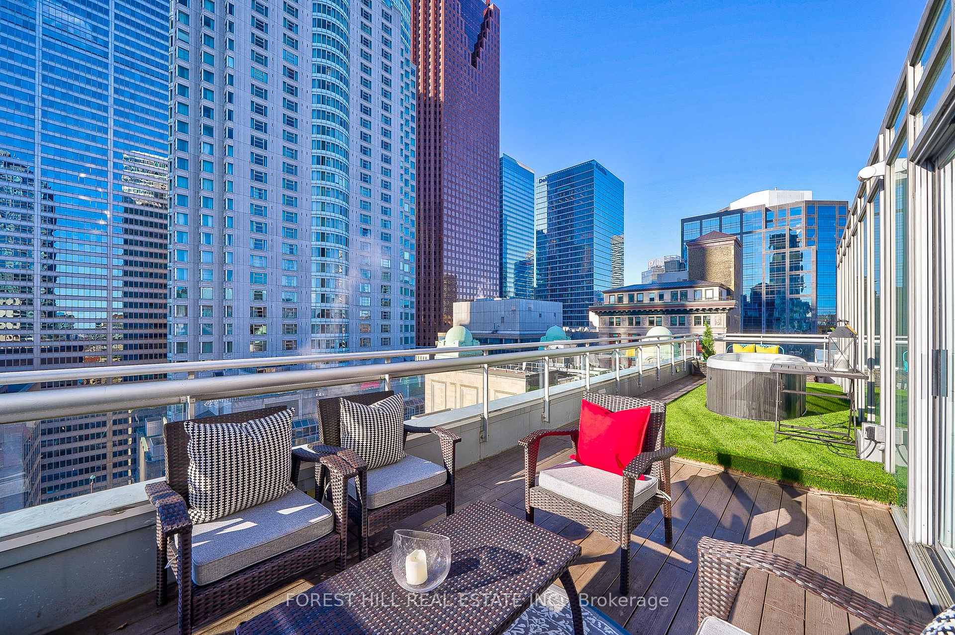 Photo 13 of Unit PH2701, 8 Colborne Street, Toronto, Church-Yonge Corridor — HOMEH