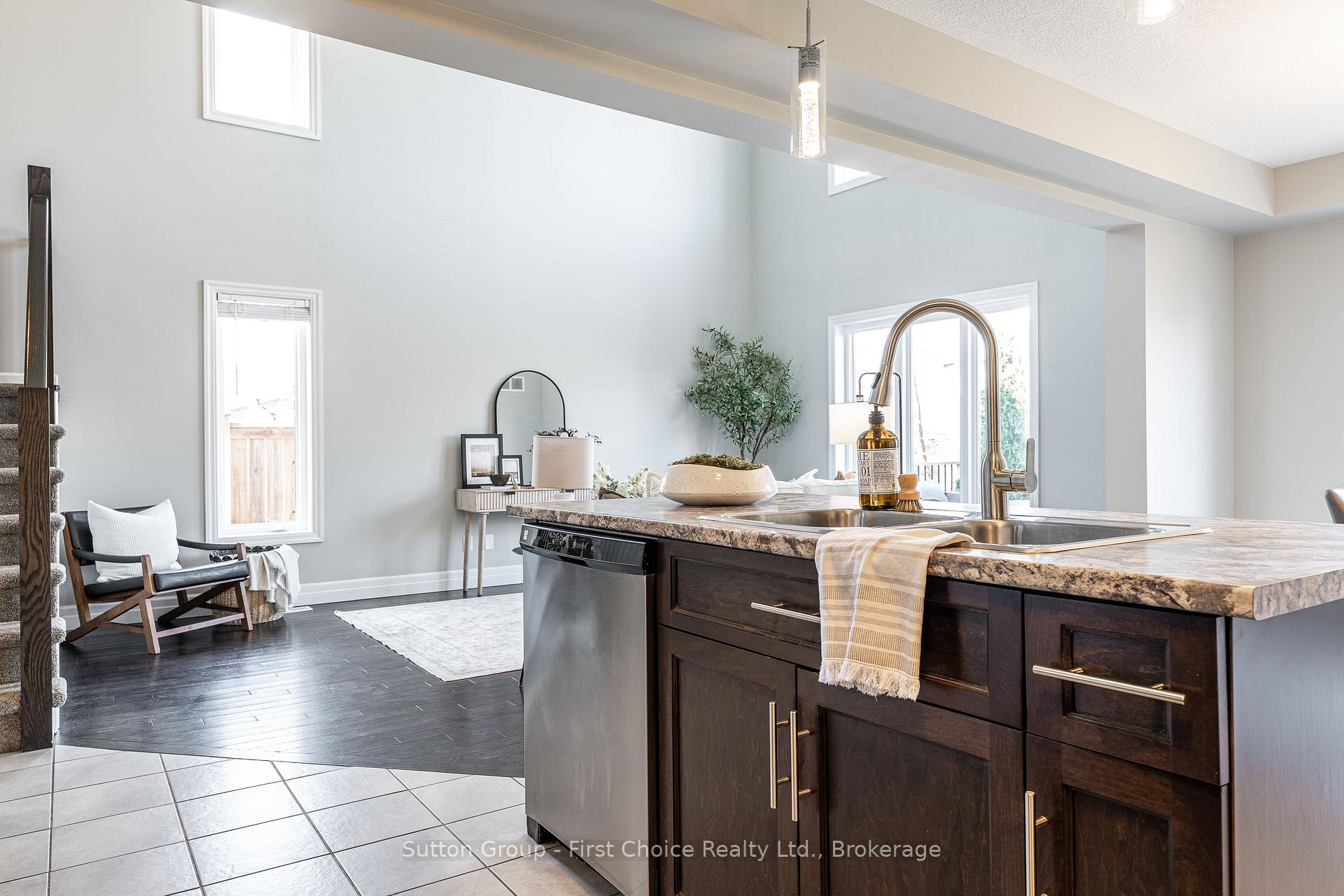 Photo 14 of 59 Bradshaw Drive, Stratford — HOMEH