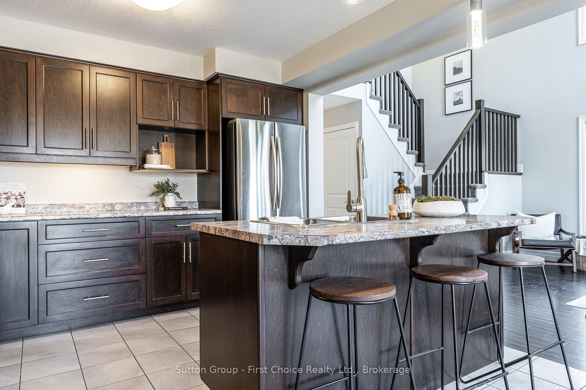 Photo 16 of 59 Bradshaw Drive, Stratford — HOMEH