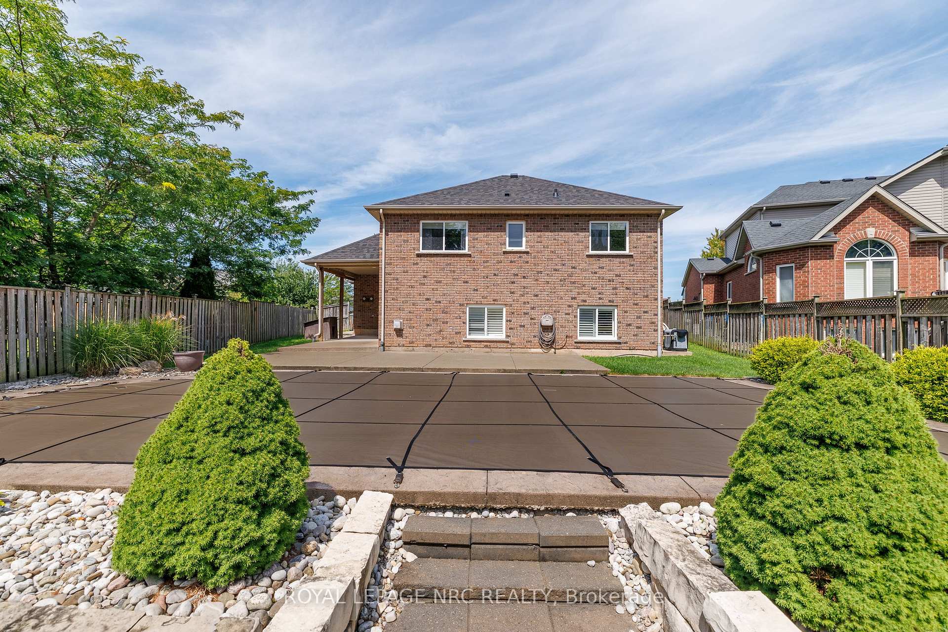Photo 4 of 8532 Heikoop Crescent, Niagara Falls, Forestview — HOMEH