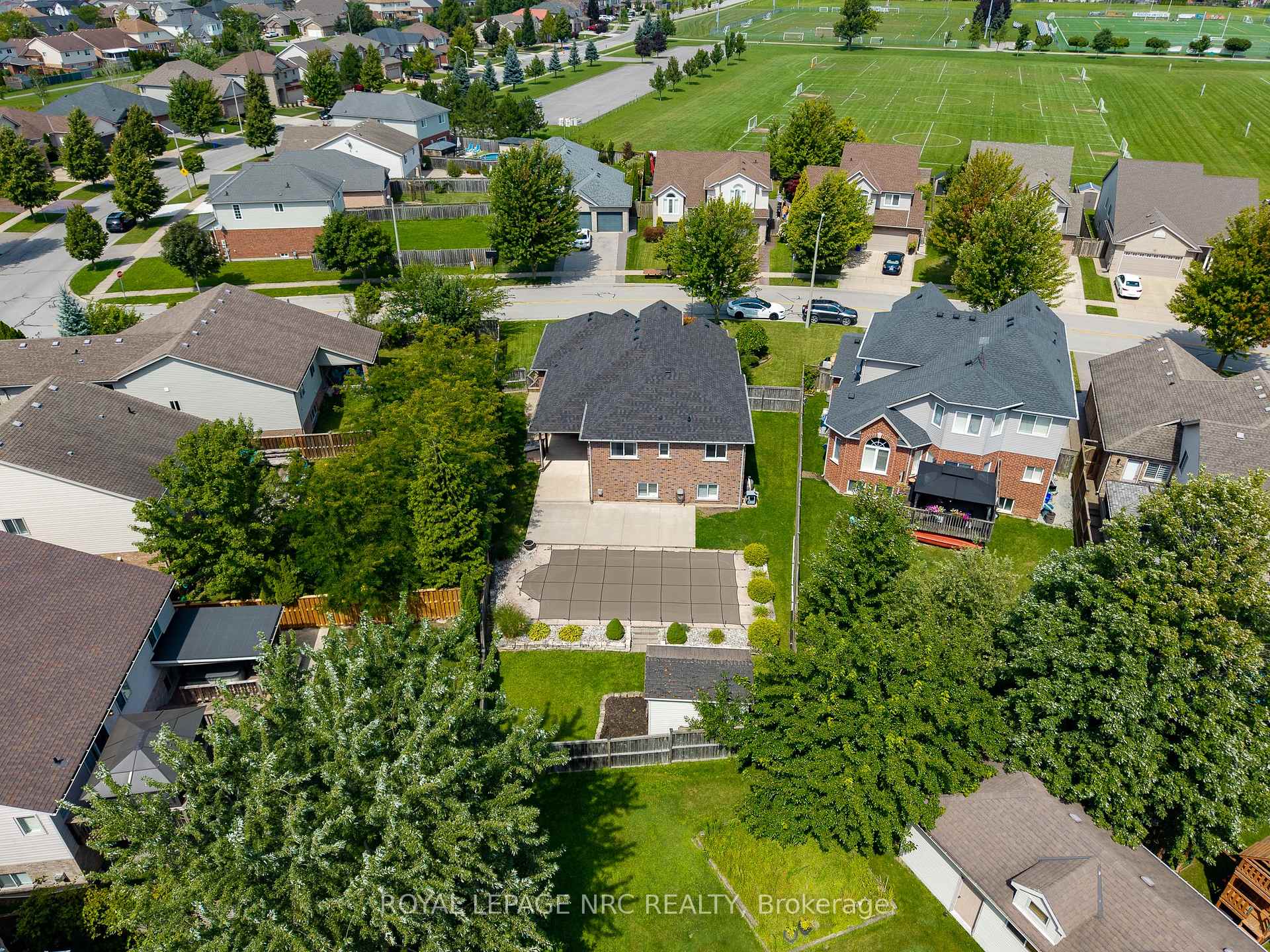 Photo 6 of 8532 Heikoop Crescent, Niagara Falls, Forestview — HOMEH