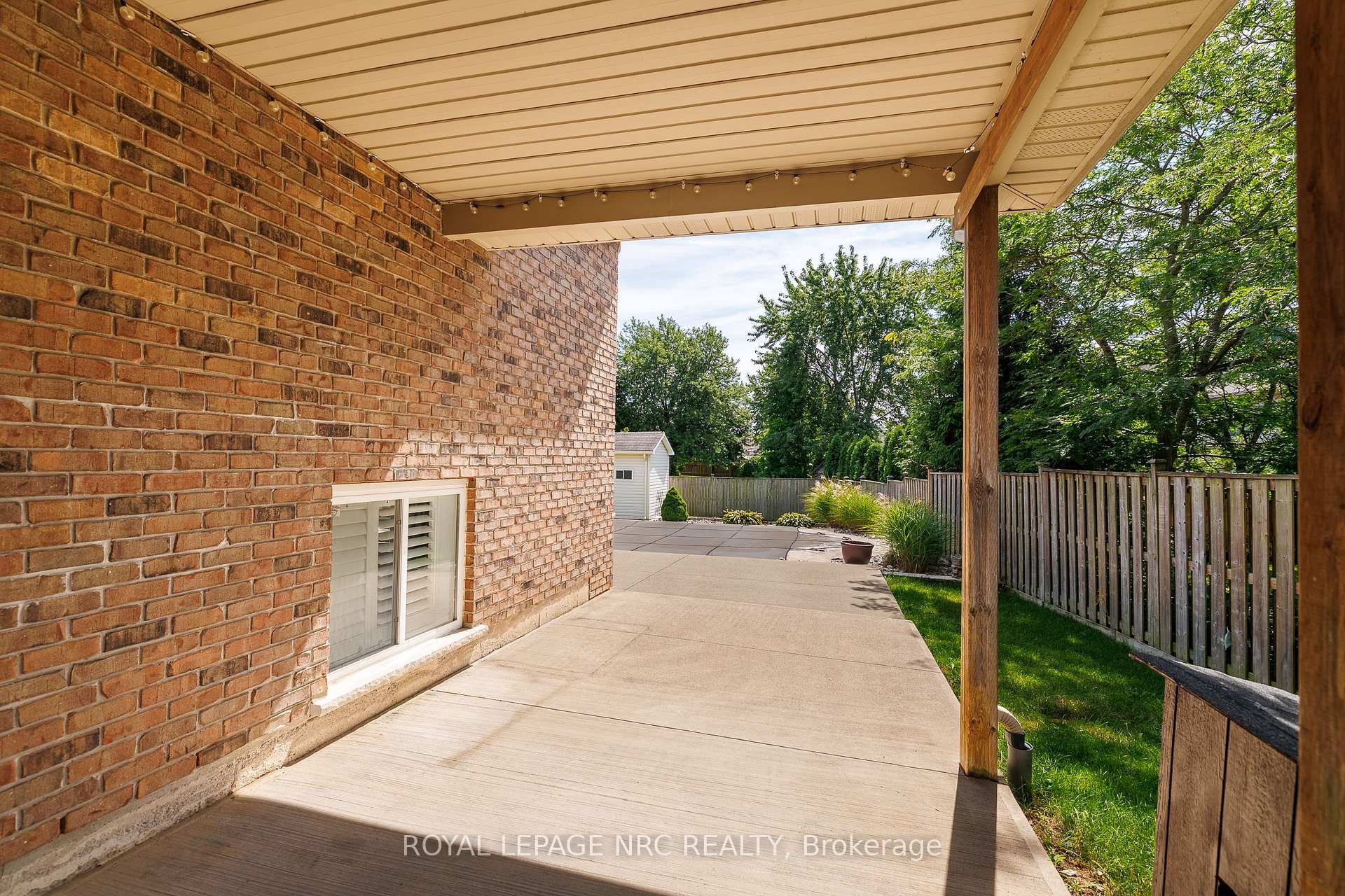 Photo 7 of 8532 Heikoop Crescent, Niagara Falls, Forestview — HOMEH