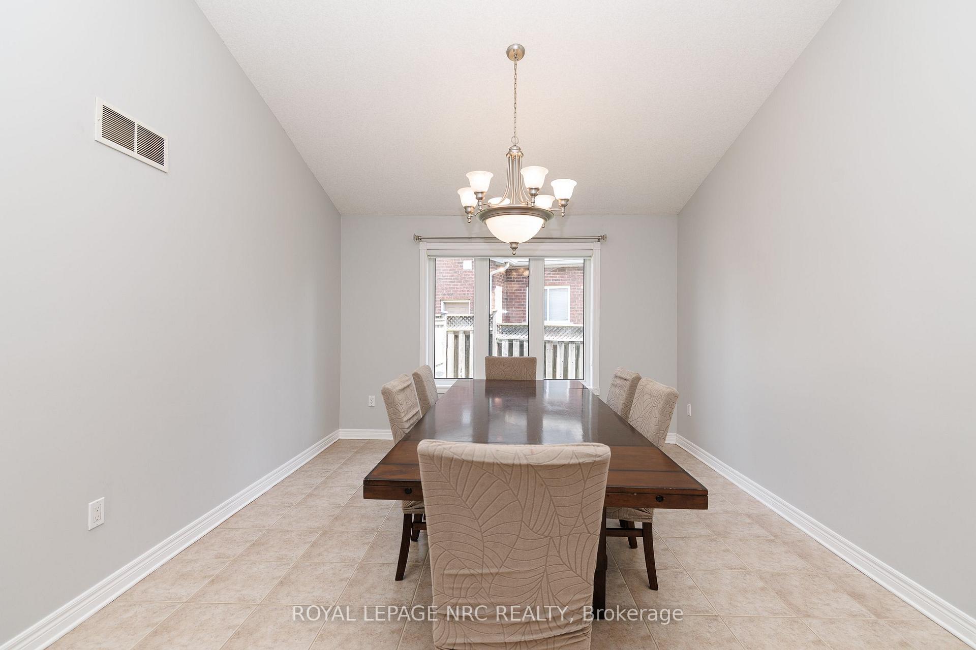 Photo 20 of 8532 Heikoop Crescent, Niagara Falls, Forestview — HOMEH