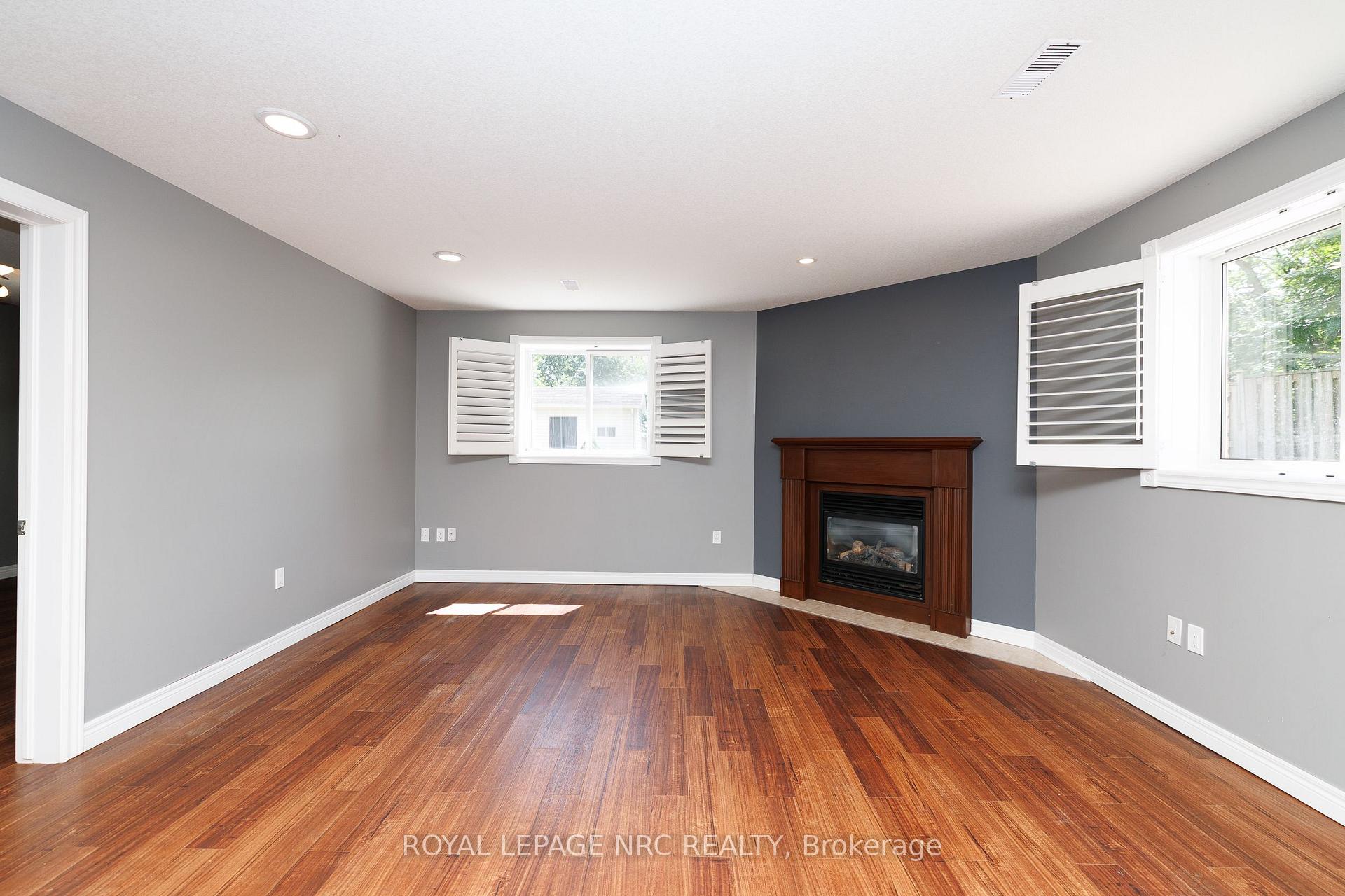 Photo 35 of 8532 Heikoop Crescent, Niagara Falls, Forestview — HOMEH