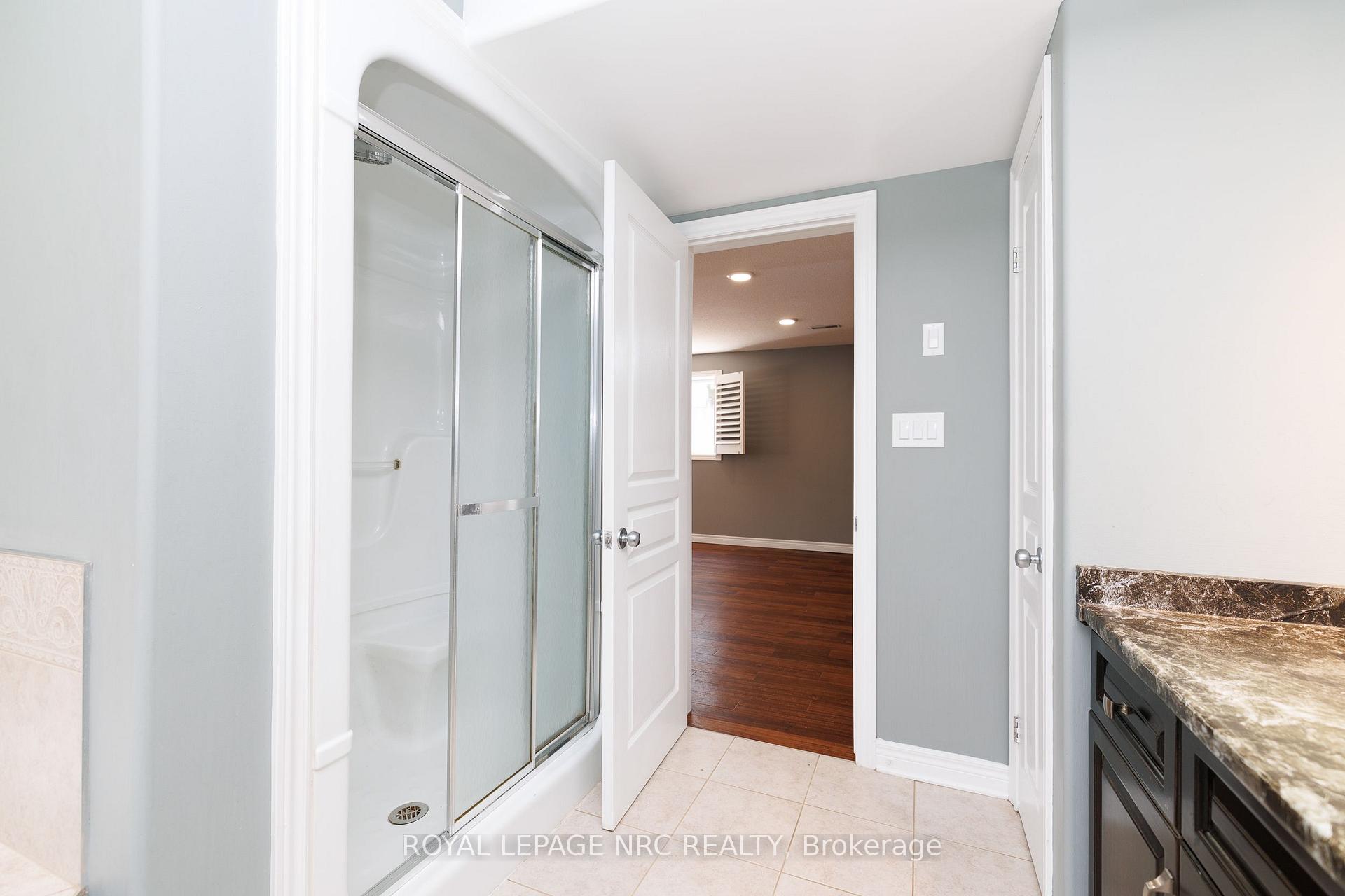 Photo 41 of 8532 Heikoop Crescent, Niagara Falls, Forestview — HOMEH