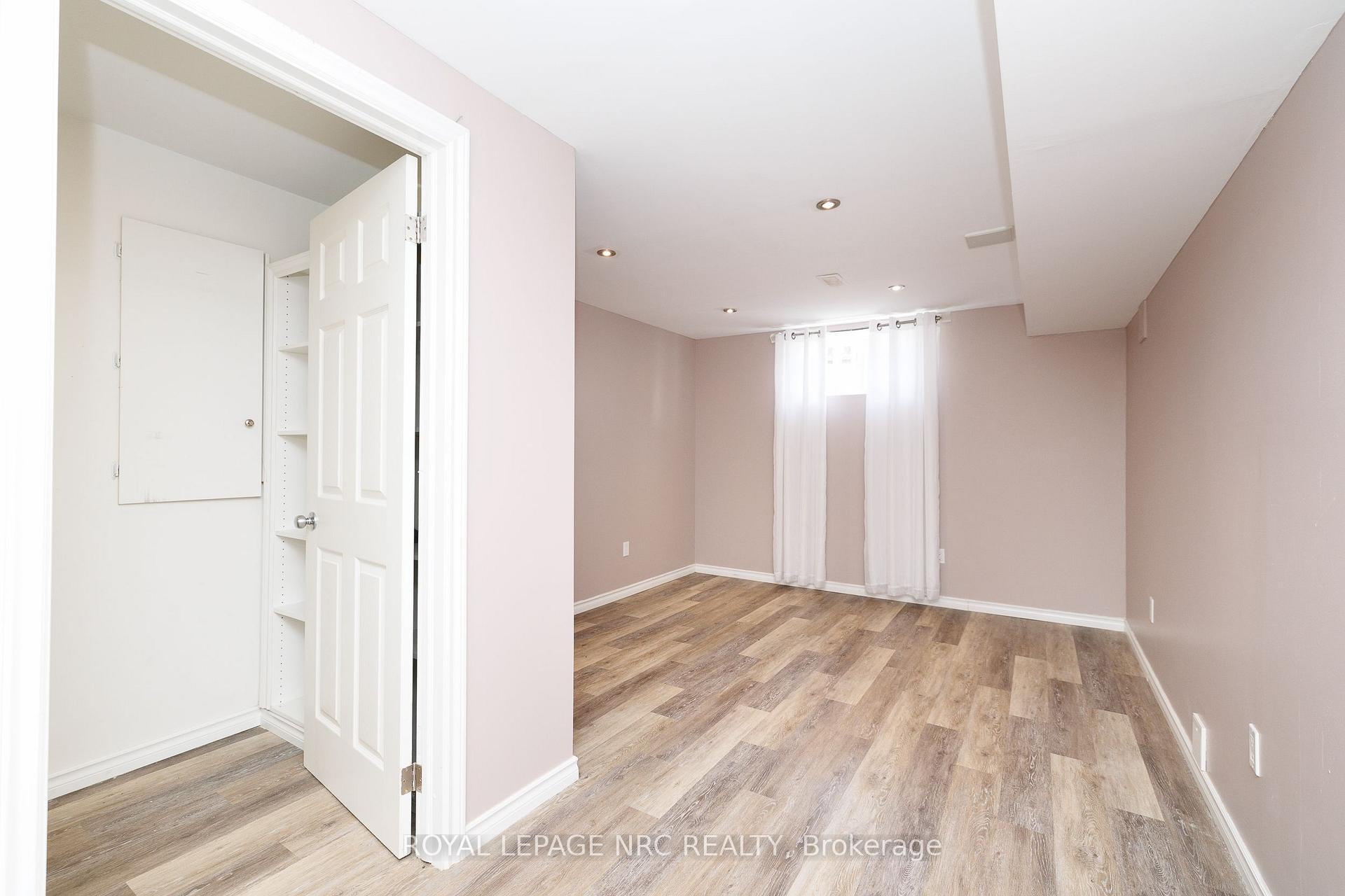Photo 42 of 8532 Heikoop Crescent, Niagara Falls, Forestview — HOMEH