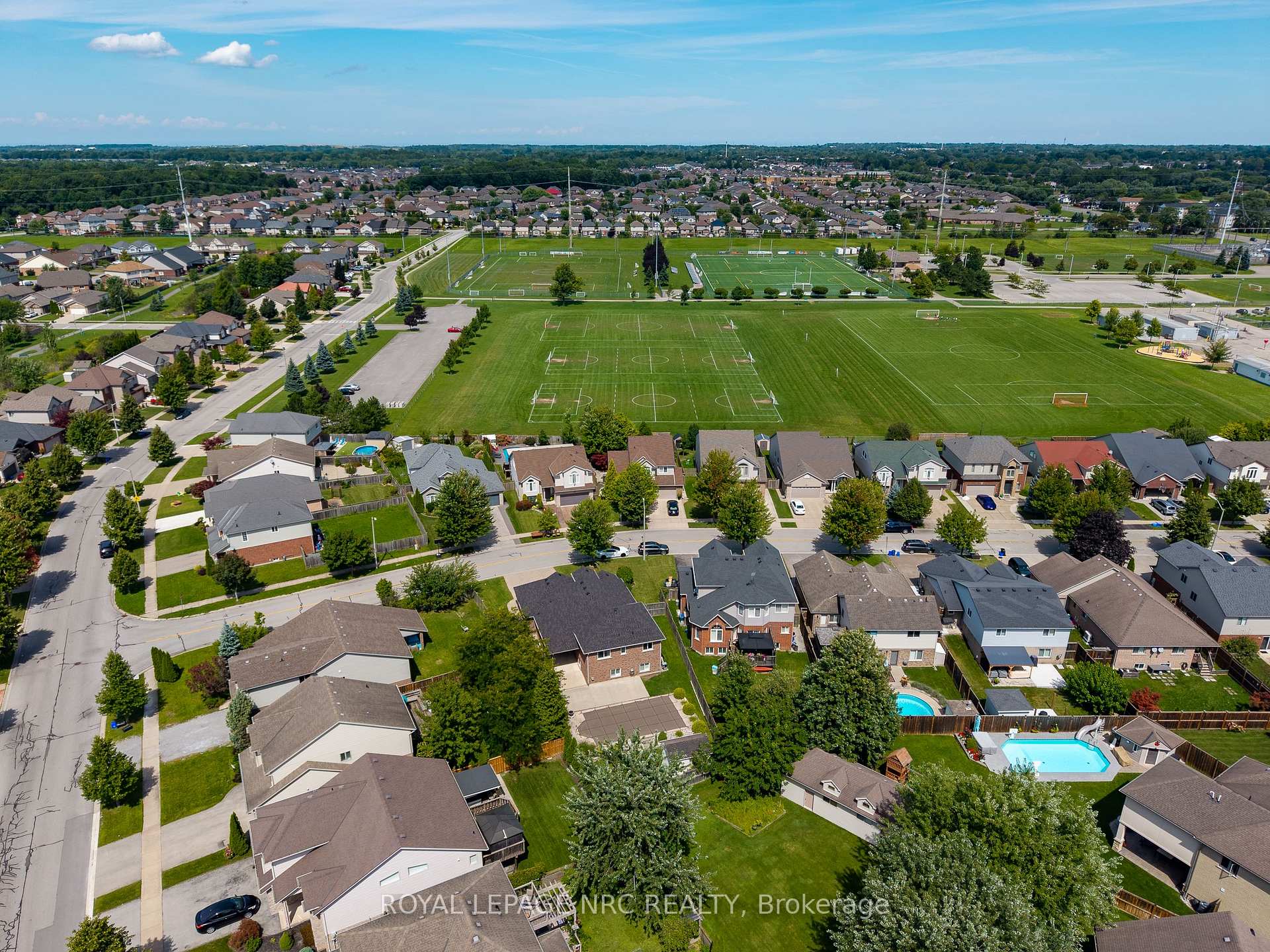 Photo 48 of 8532 Heikoop Crescent, Niagara Falls, Forestview — HOMEH