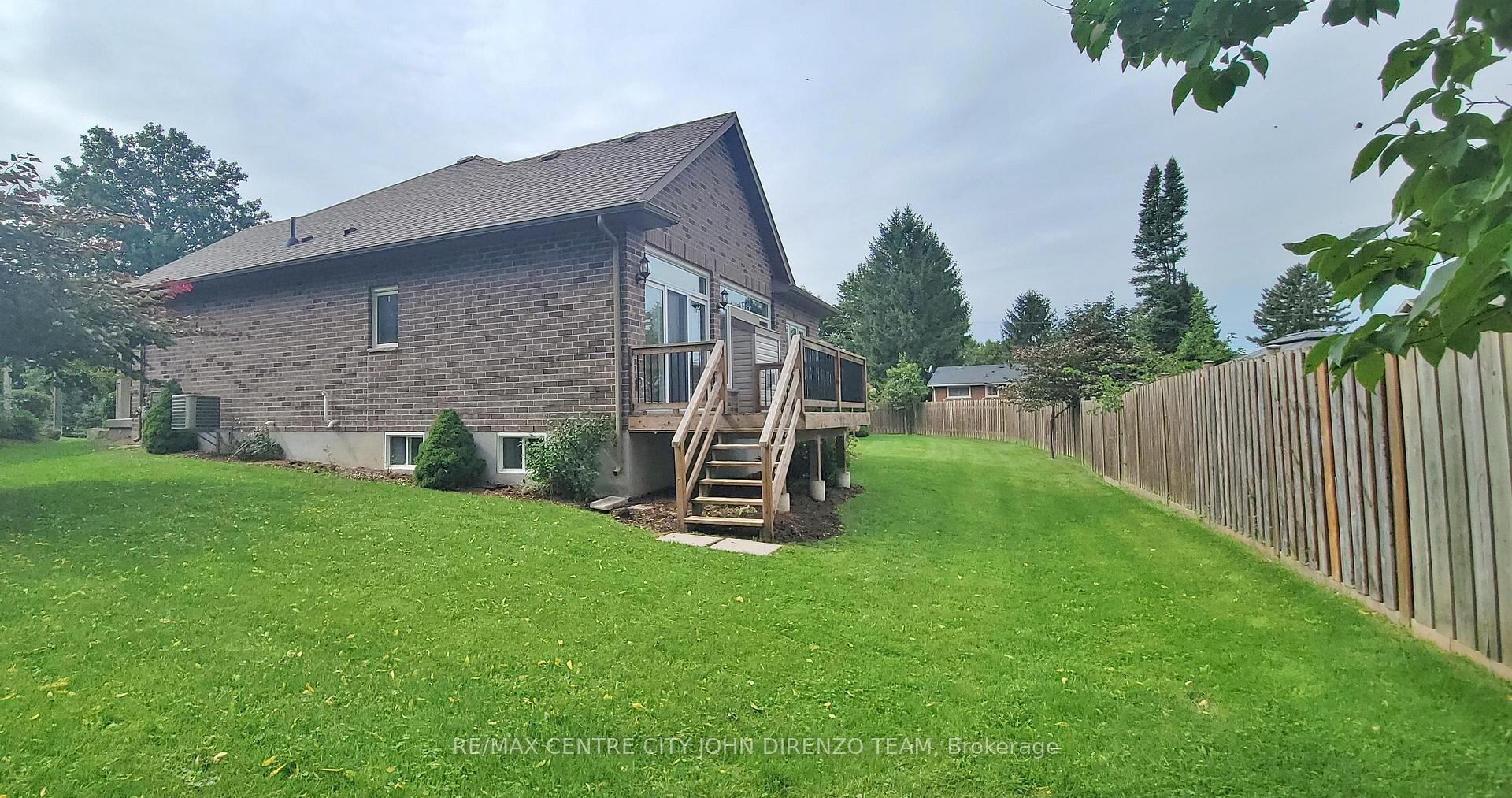 Photo 2 of Unit 11, 1 Vineden Drive, Central Elgin, Lynhurst — HOMEH