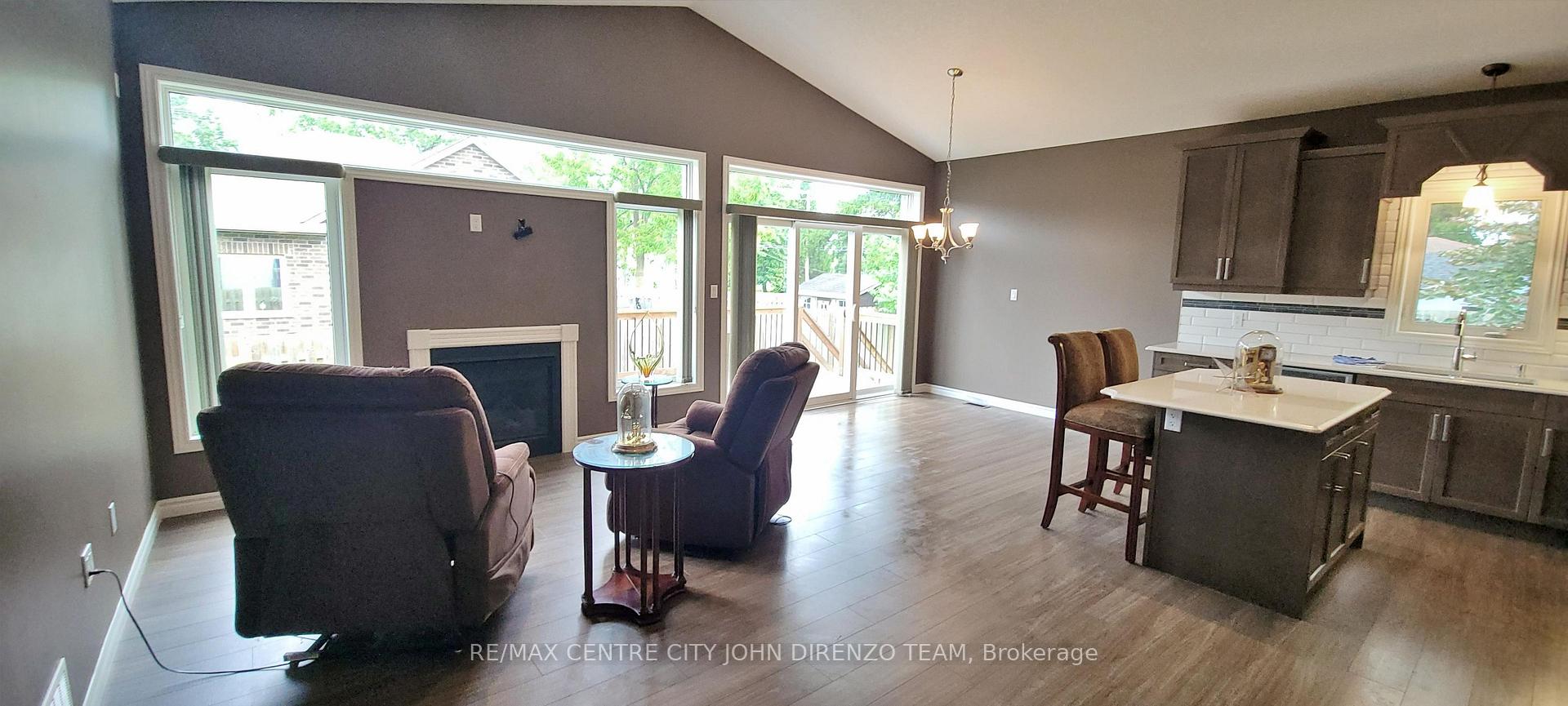 Photo 5 of Unit 11, 1 Vineden Drive, Central Elgin, Lynhurst — HOMEH