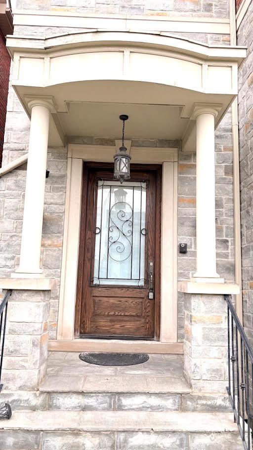 Photo 3 of 111 Royal Palm Drive, Vaughan, Crestwood-Springfarm-Yorkhill — HOMEH