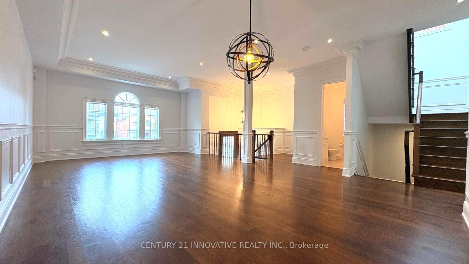 Photo 13 of 111 Royal Palm Drive, Vaughan, Crestwood-Springfarm-Yorkhill — HOMEH