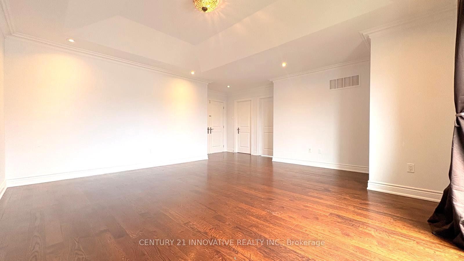 Photo 41 of 111 Royal Palm Drive, Vaughan, Crestwood-Springfarm-Yorkhill — HOMEH