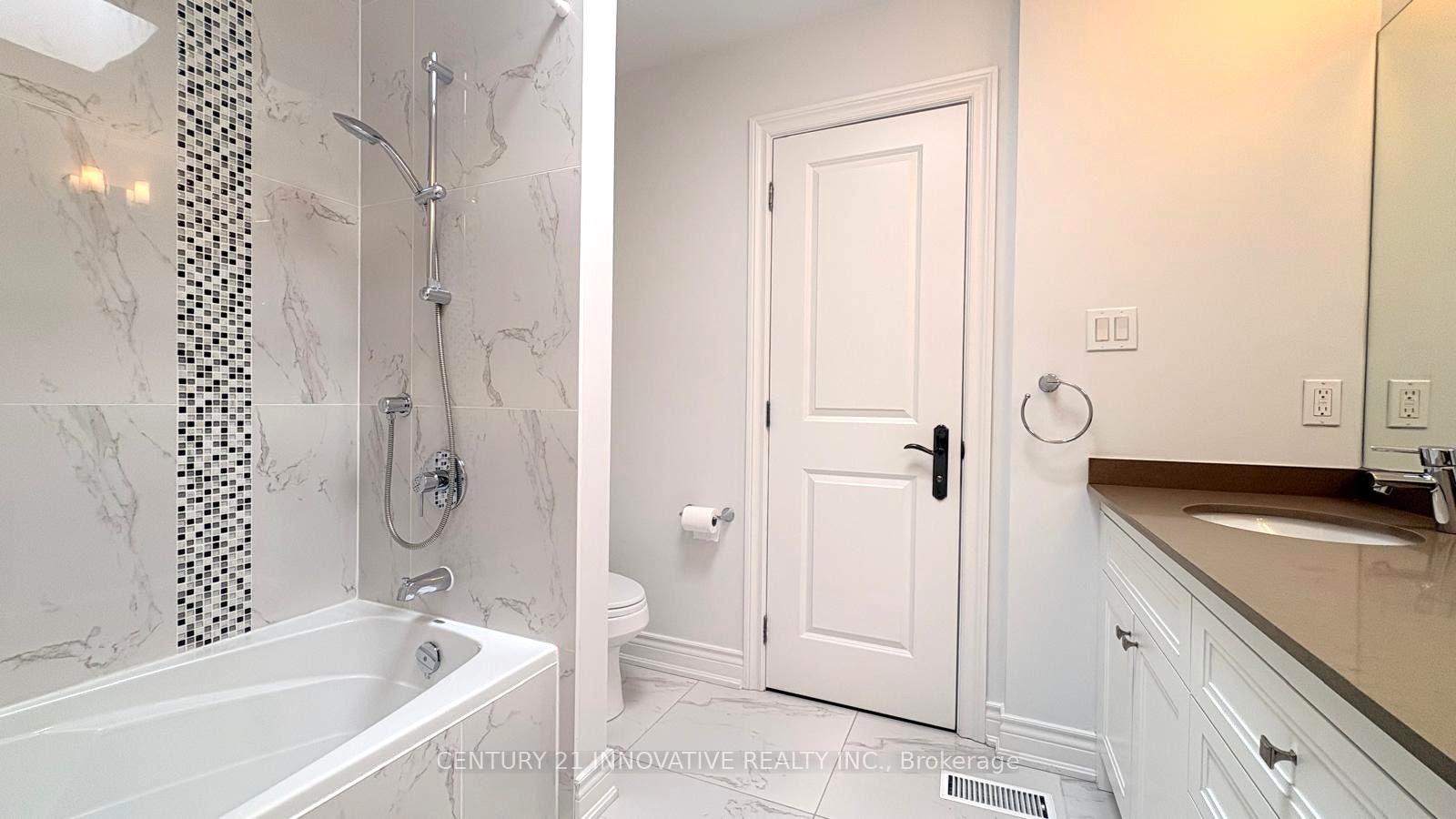 Photo 45 of 111 Royal Palm Drive, Vaughan, Crestwood-Springfarm-Yorkhill — HOMEH