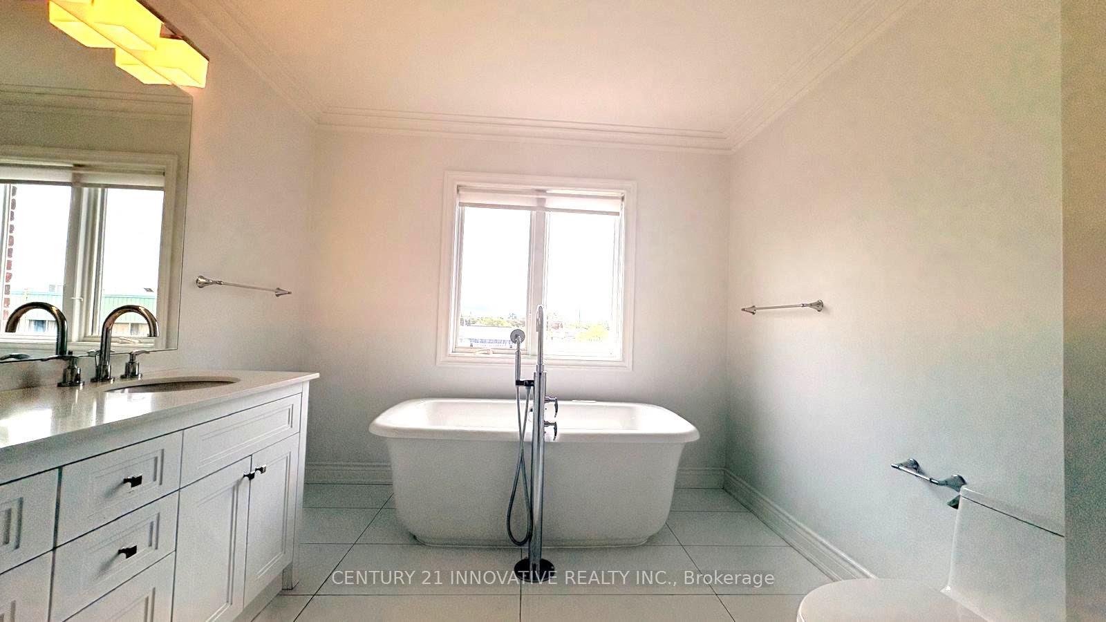 Photo 49 of 111 Royal Palm Drive, Vaughan, Crestwood-Springfarm-Yorkhill — HOMEH