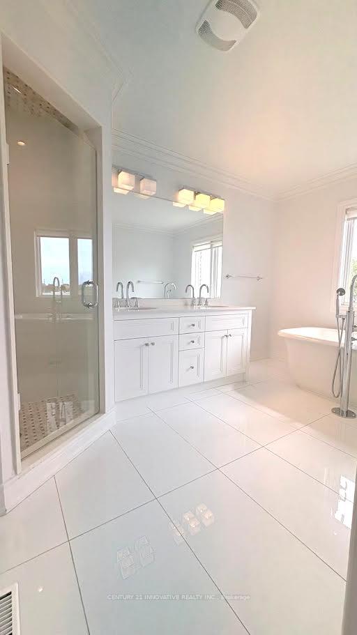 Photo 47 of 111 Royal Palm Drive, Vaughan, Crestwood-Springfarm-Yorkhill — HOMEH
