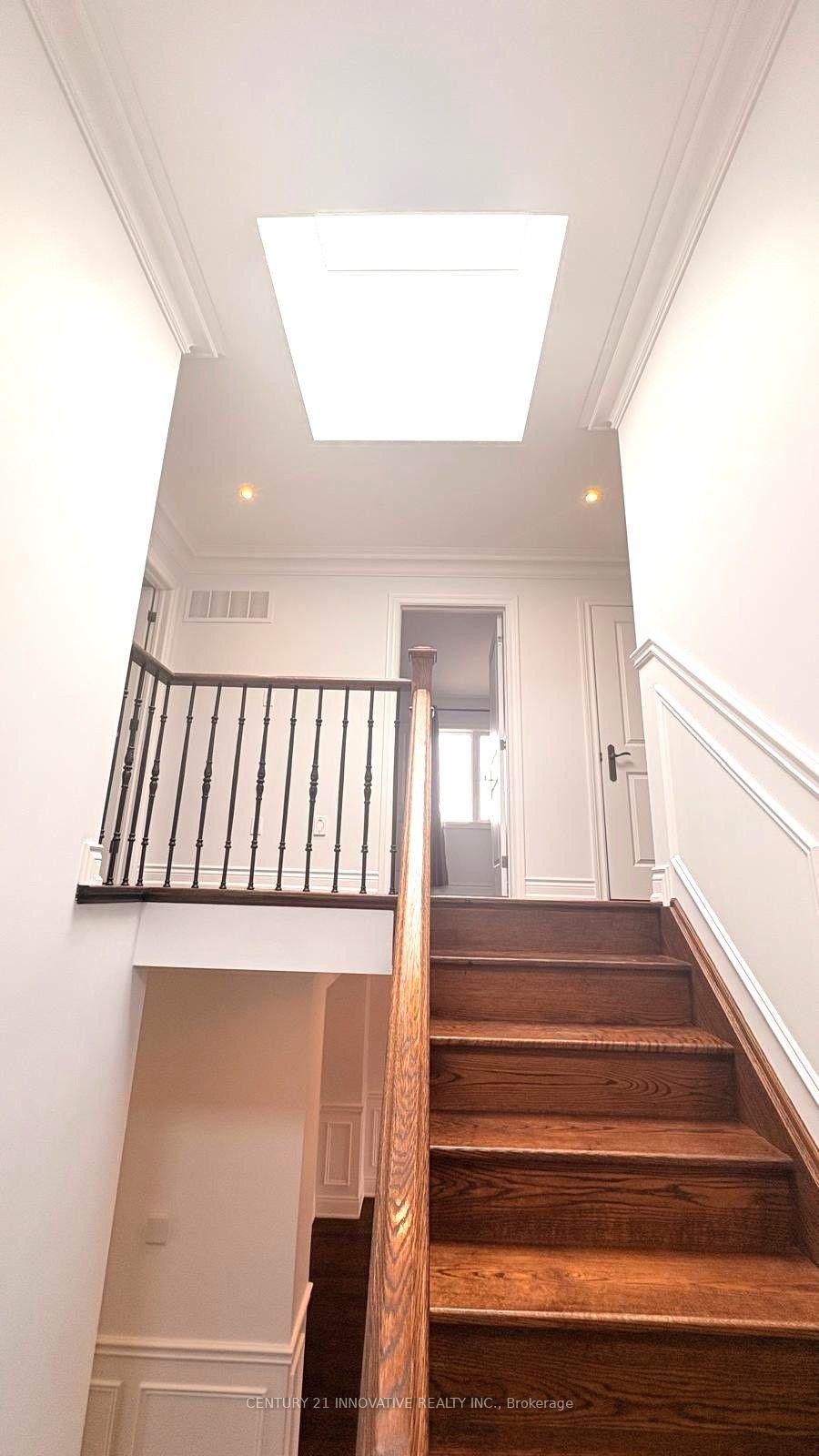 Photo 36 of 111 Royal Palm Drive, Vaughan, Crestwood-Springfarm-Yorkhill — HOMEH