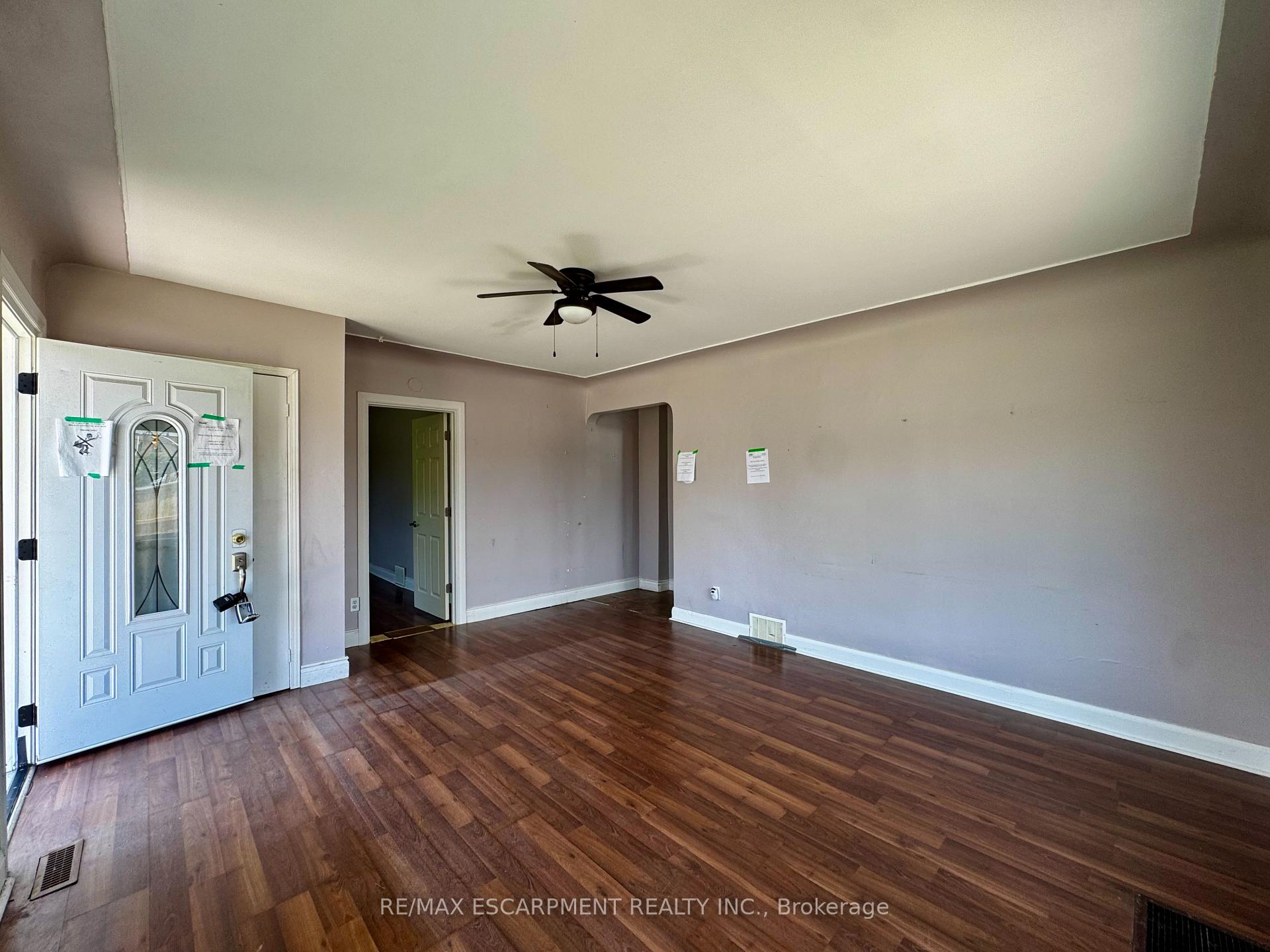 Photo 3 of 89 Lincoln Avenue, St. Catharines, Oakdale — HOMEH