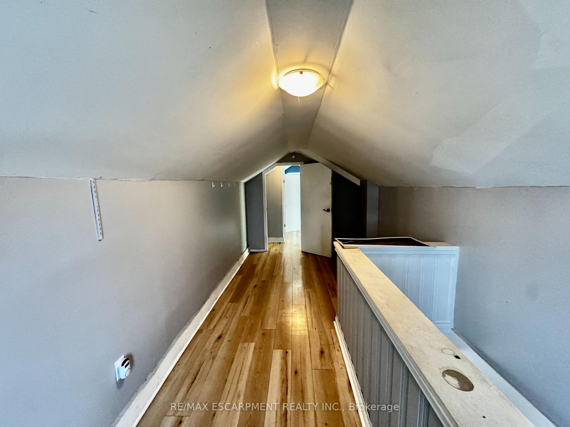Photo 9 of 89 Lincoln Avenue, St. Catharines, Oakdale — HOMEH