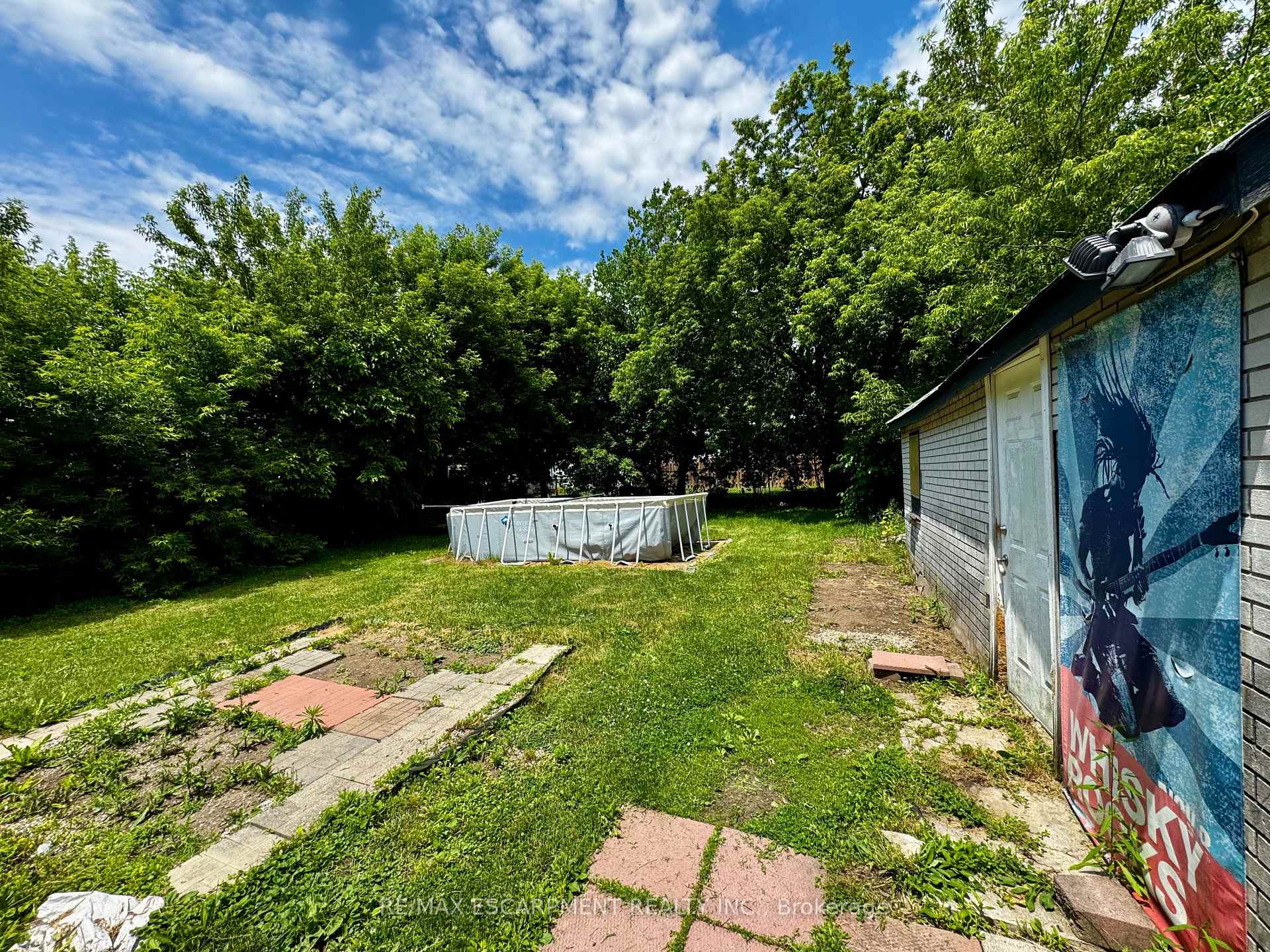 Photo 13 of 89 Lincoln Avenue, St. Catharines, Oakdale — HOMEH