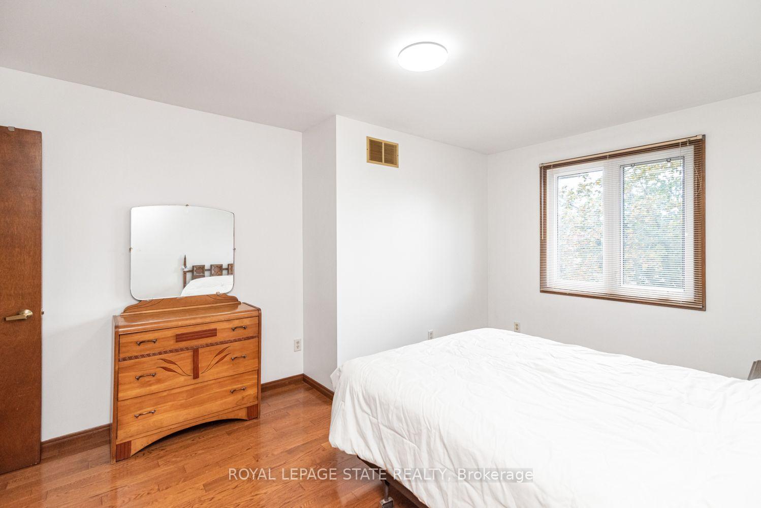 Photo 20 of 311 Hemlock Avenue, Hamilton, Stoney Creek — HOMEH