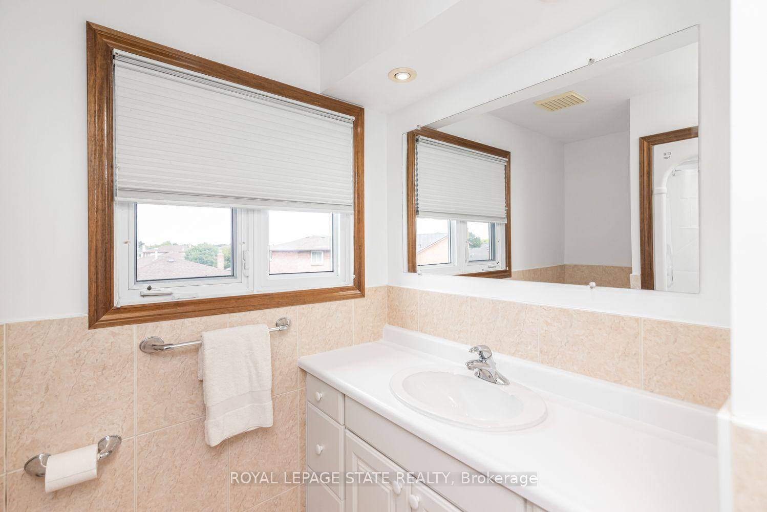 Photo 30 of 311 Hemlock Avenue, Hamilton, Stoney Creek — HOMEH