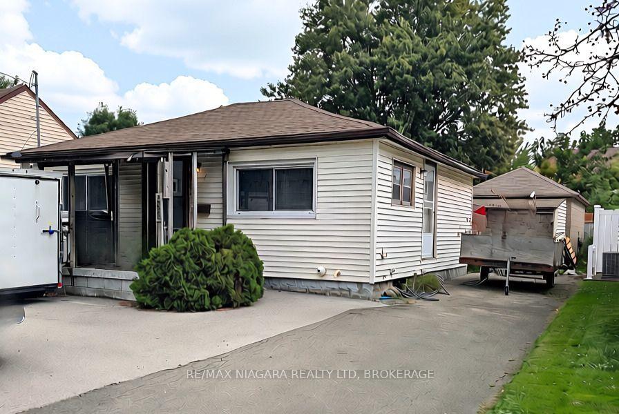 Photo of 268 Mcalpine Avenue S
