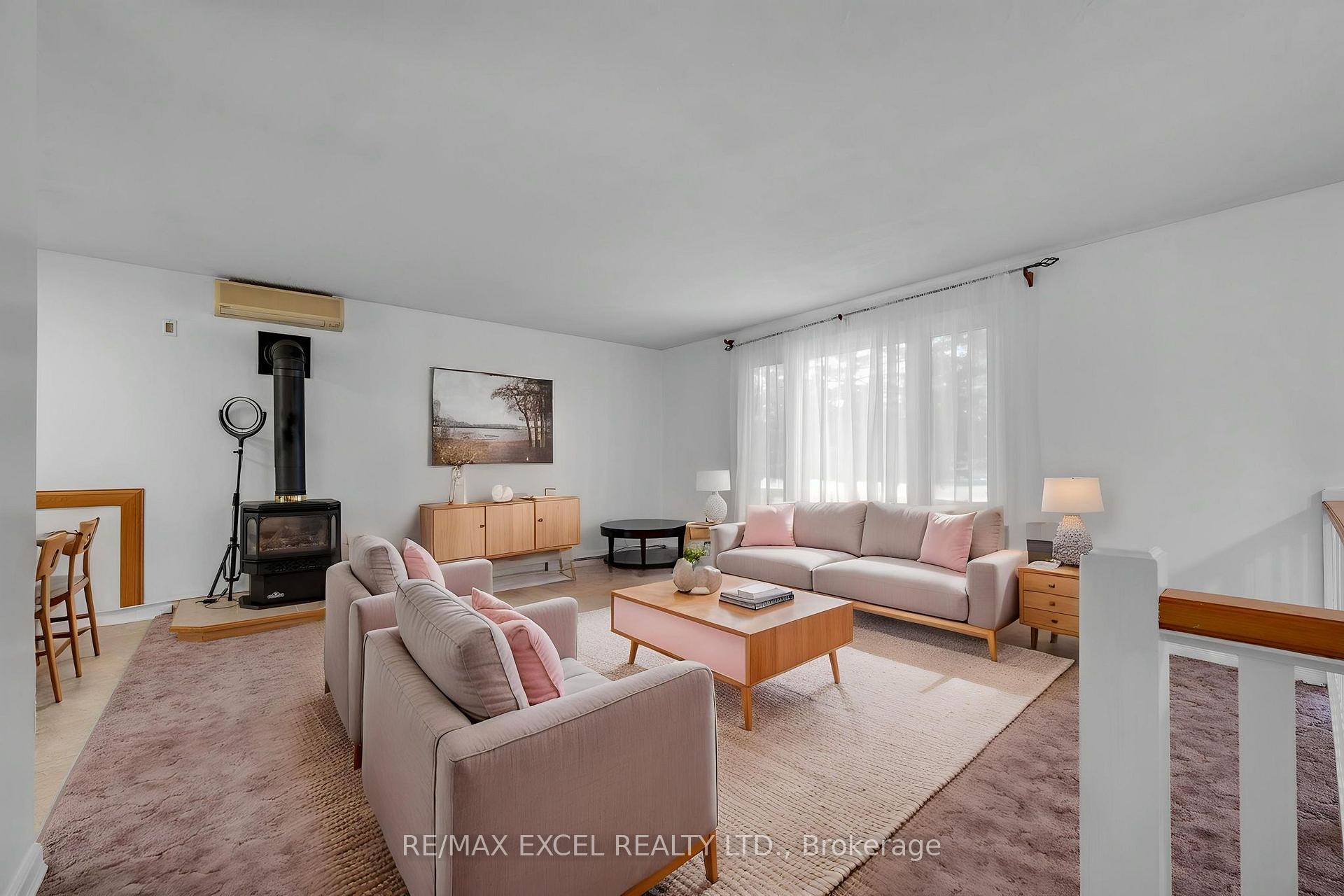 Photo 9 of 46 Queen Street, North Stormont, North Stormont (Finch) Twp — HOMEH