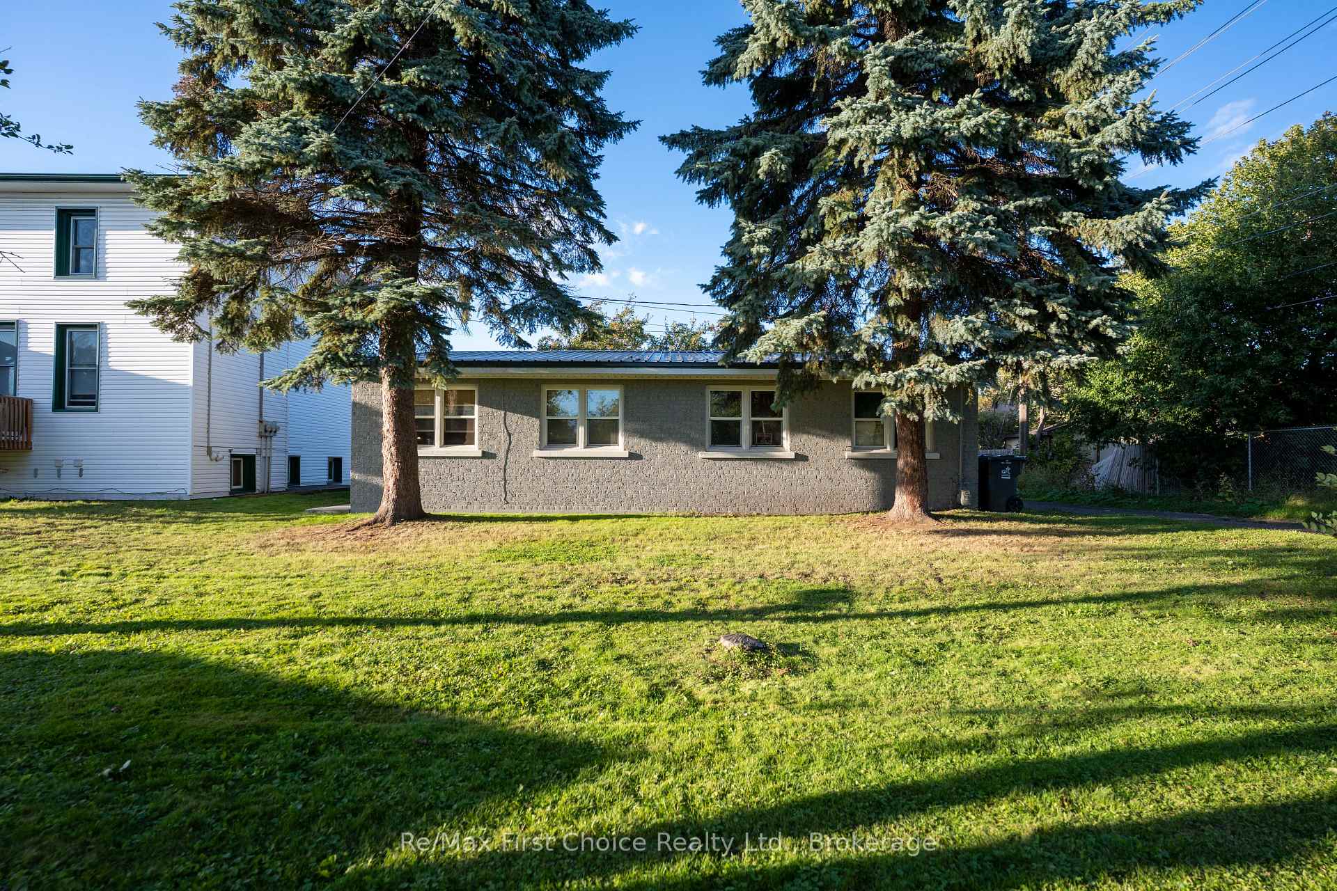 Photo 4 of 1212 Walsh Street E, Thunder Bay, Westfort — HOMEH
