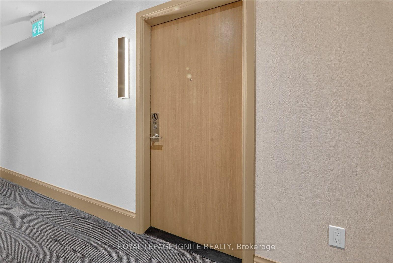 Photo 3 of Unit 810A, 5 Meadowvale Road, Vaughan, Vaughan Corporate Centre — HOMEH