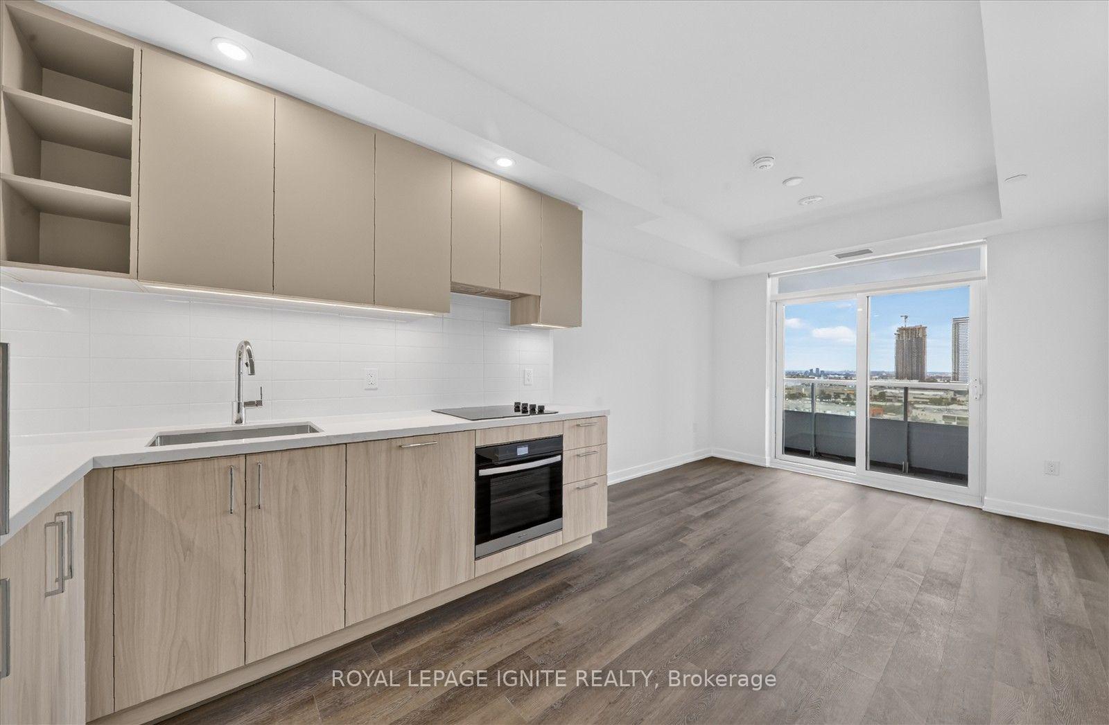 Photo 5 of Unit 810A, 5 Meadowvale Road, Vaughan, Vaughan Corporate Centre — HOMEH