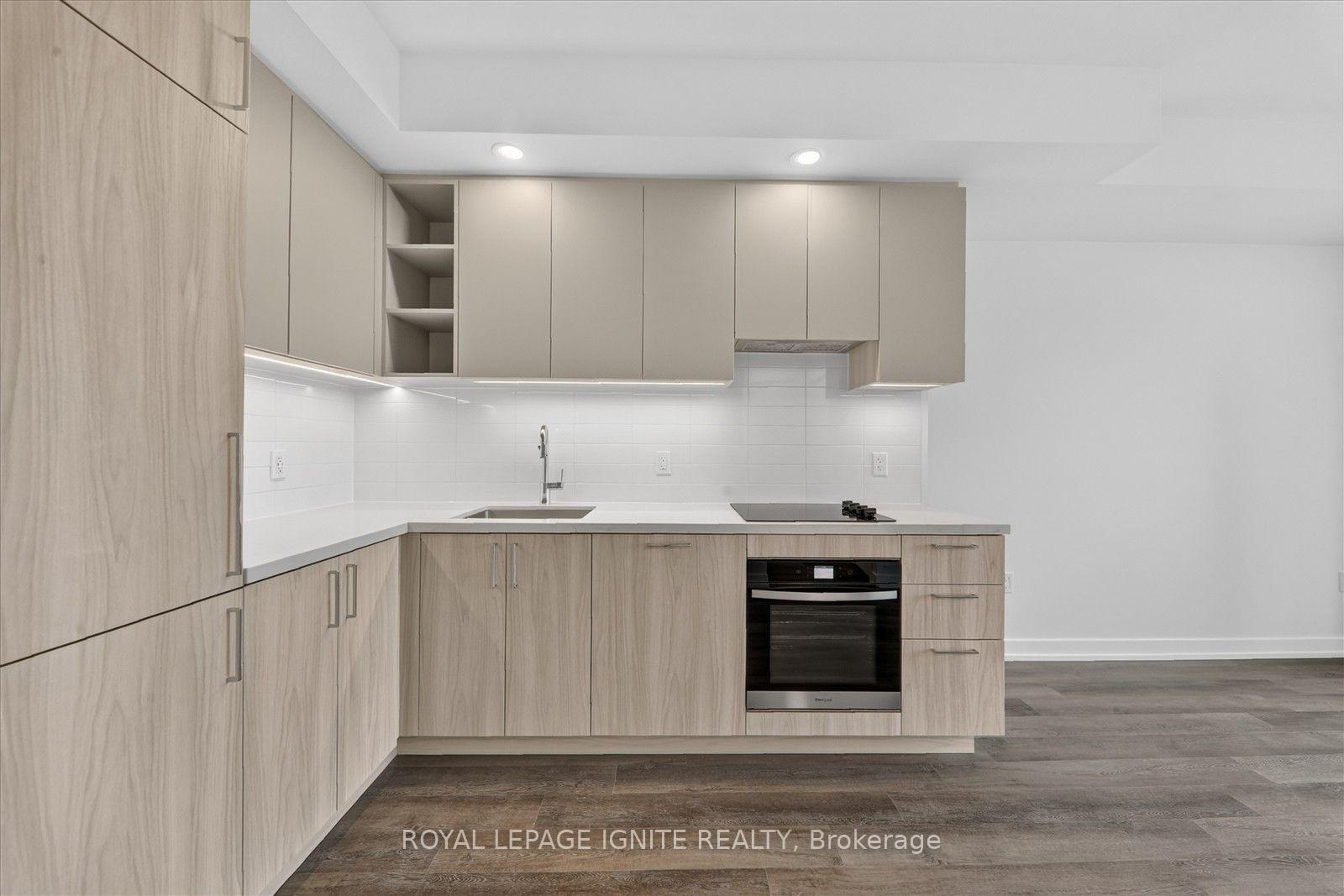 Photo 6 of Unit 810A, 5 Meadowvale Road, Vaughan, Vaughan Corporate Centre — HOMEH