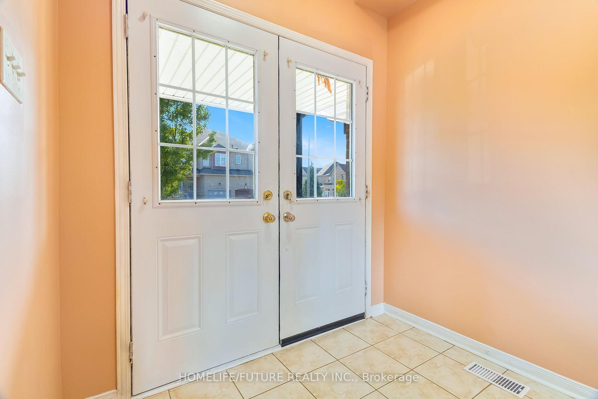 Photo 6 of 84 Jack Monkman Crescent, Markham, Cedarwood — HOMEH