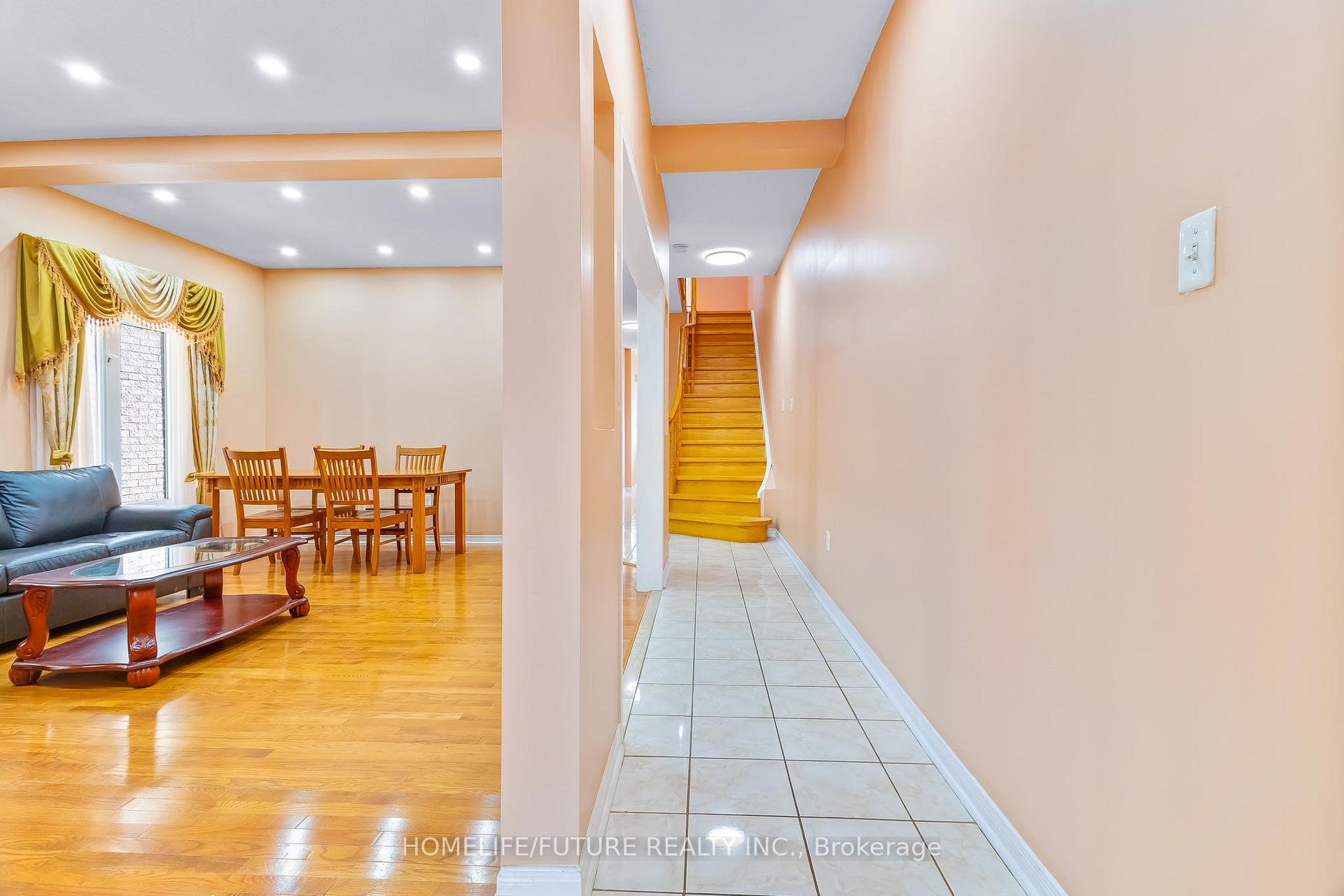 Photo 11 of 84 Jack Monkman Crescent, Markham, Cedarwood — HOMEH