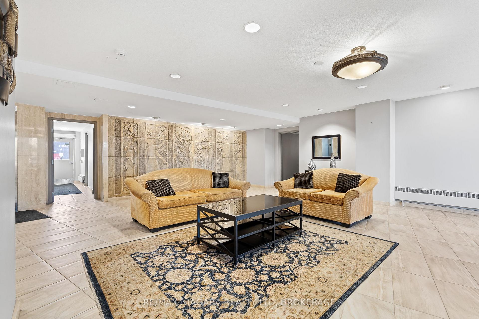 Photo 6 of Unit 1003, 35 Towering Heights Boulevard, St. Catharines, Glendale/Glenridge — HOMEH