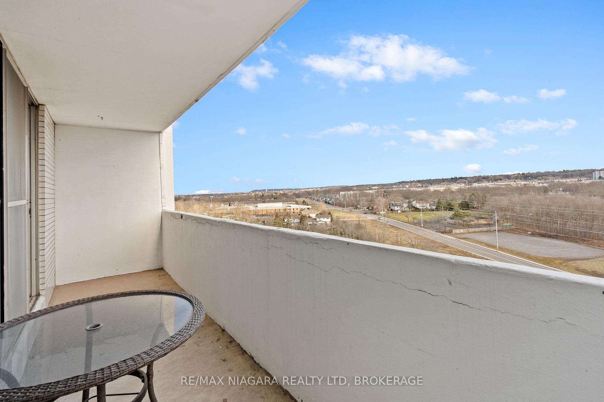Photo 13 of Unit 1003, 35 Towering Heights Boulevard, St. Catharines, Glendale/Glenridge — HOMEH