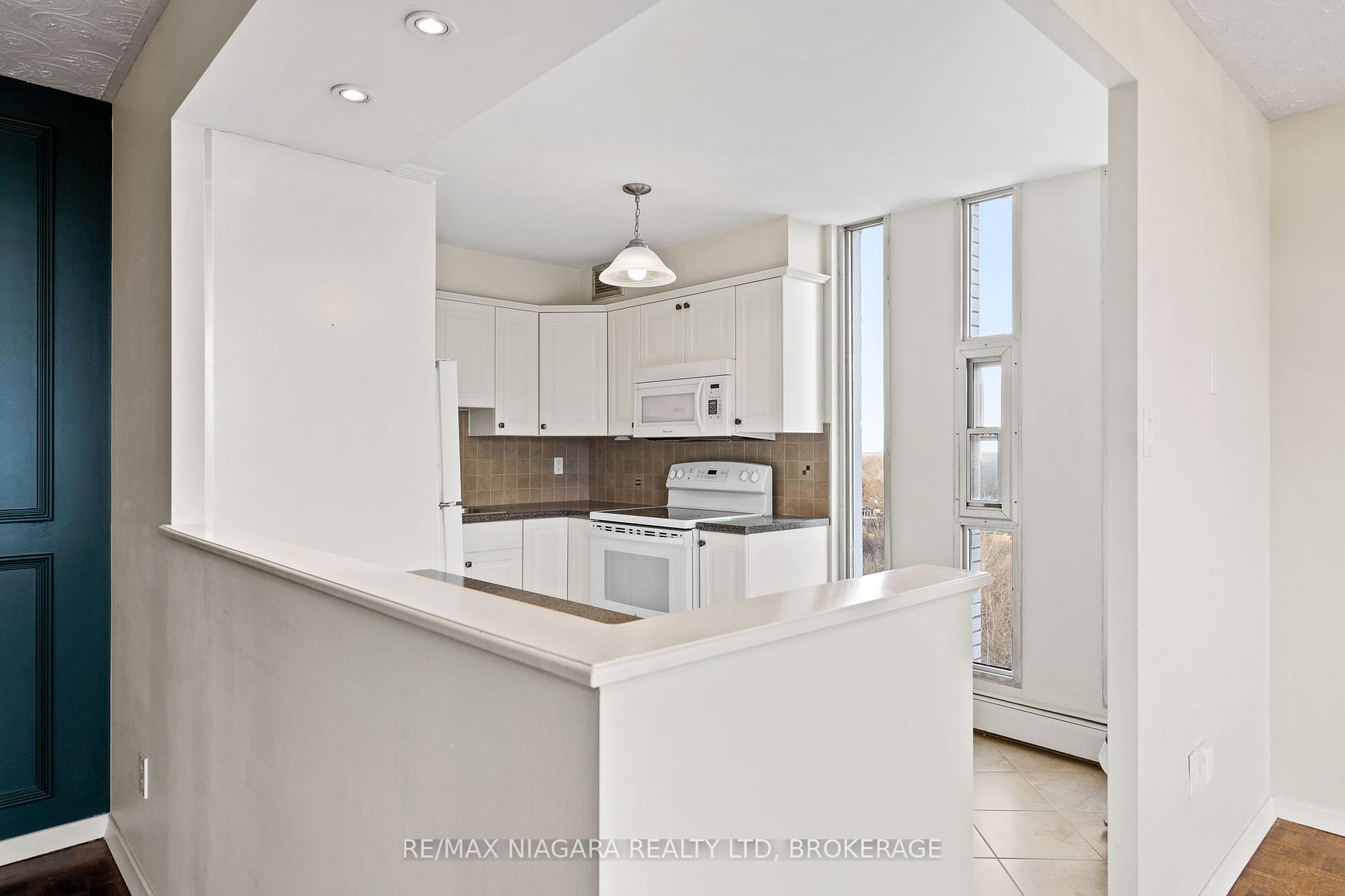 Photo 17 of Unit 1003, 35 Towering Heights Boulevard, St. Catharines, Glendale/Glenridge — HOMEH