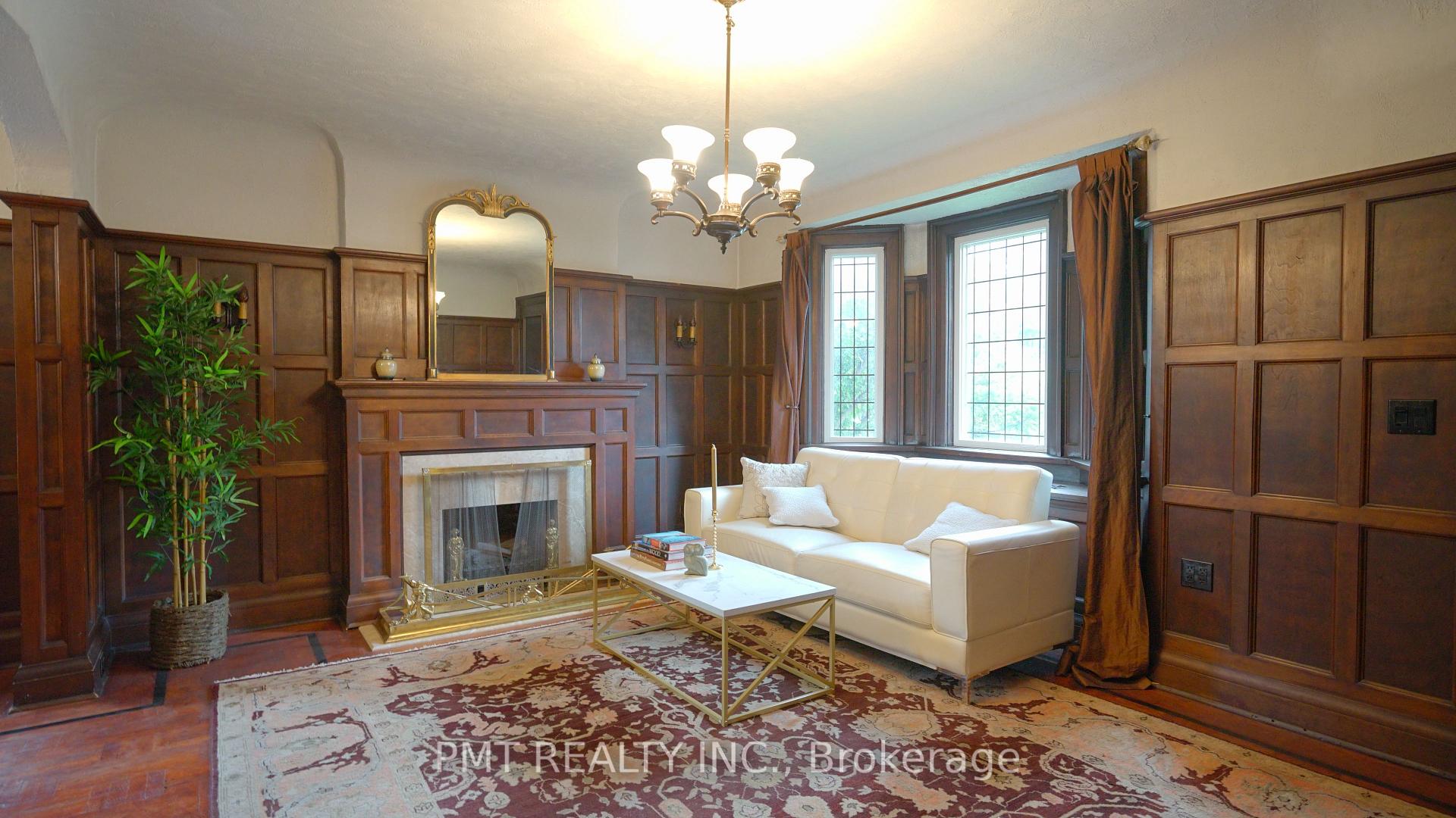 Photo 2 of Unit Main, 2 Larkin Avenue, Toronto, High Park-Swansea — HOMEH