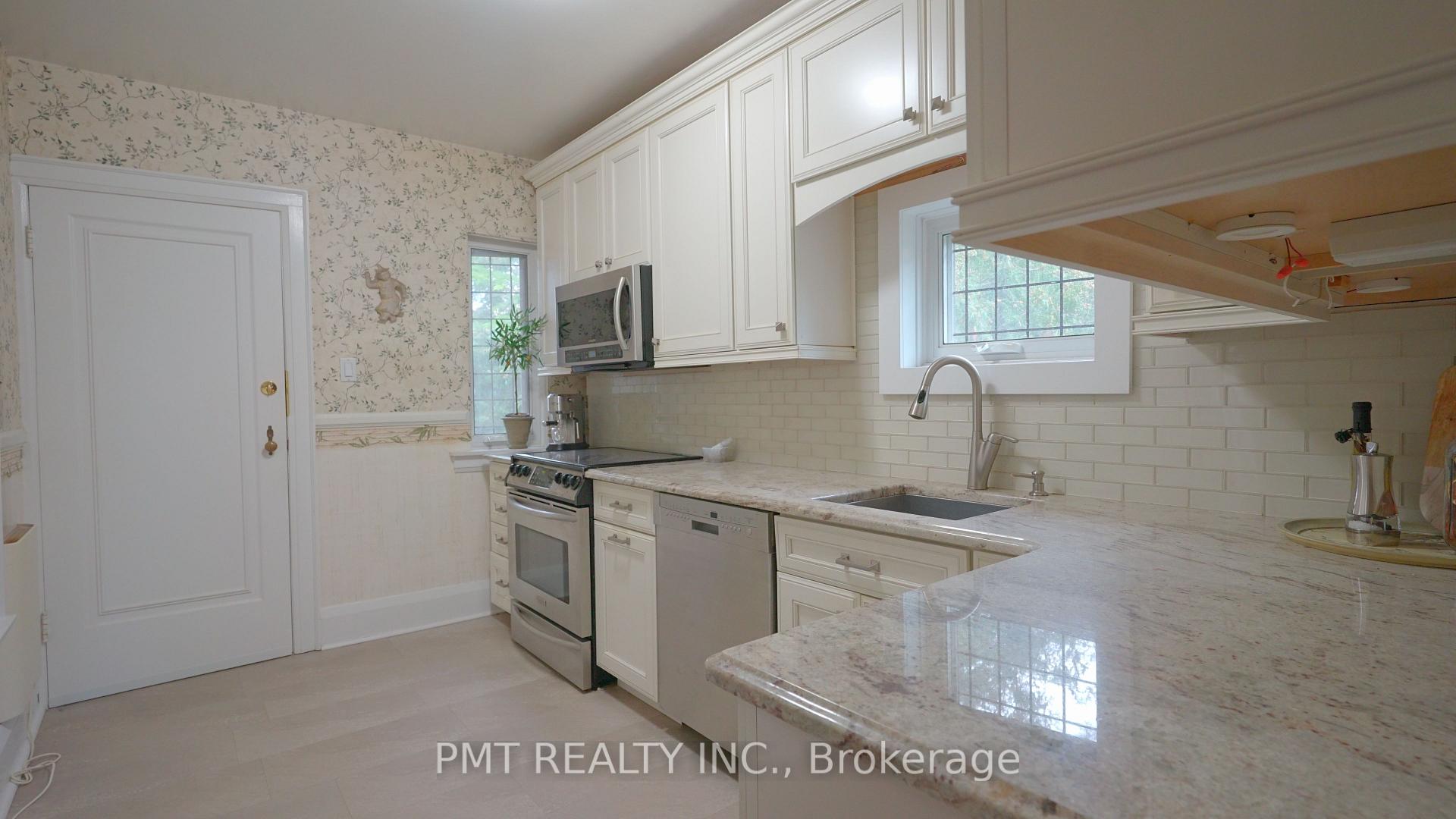 Photo 7 of Unit Main, 2 Larkin Avenue, Toronto, High Park-Swansea — HOMEH