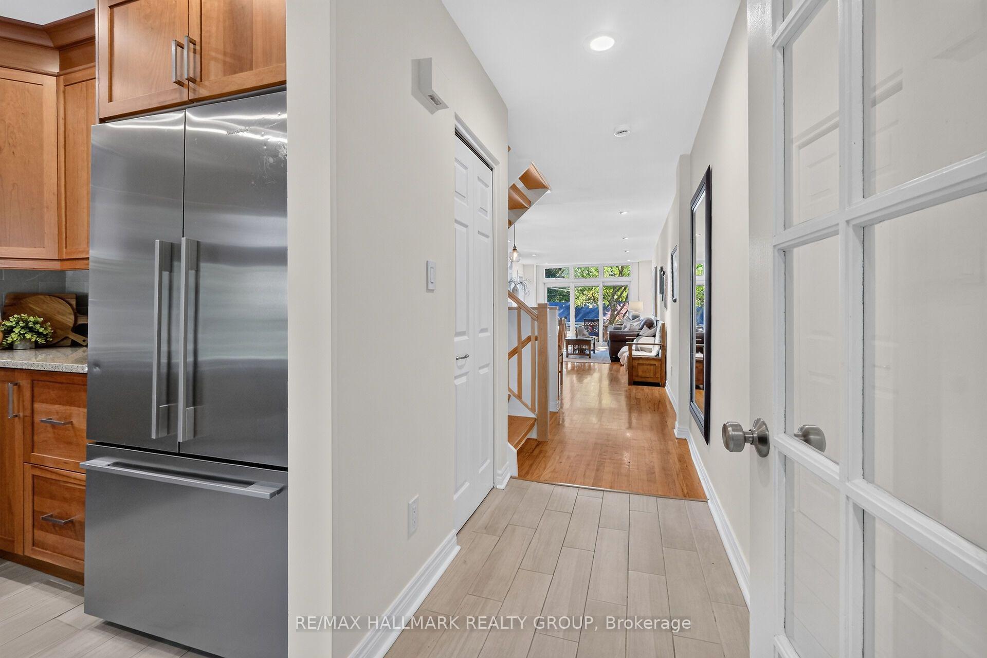 Photo 13 of 151 Crichton Street, Ottawa, New Edinburgh — HOMEH