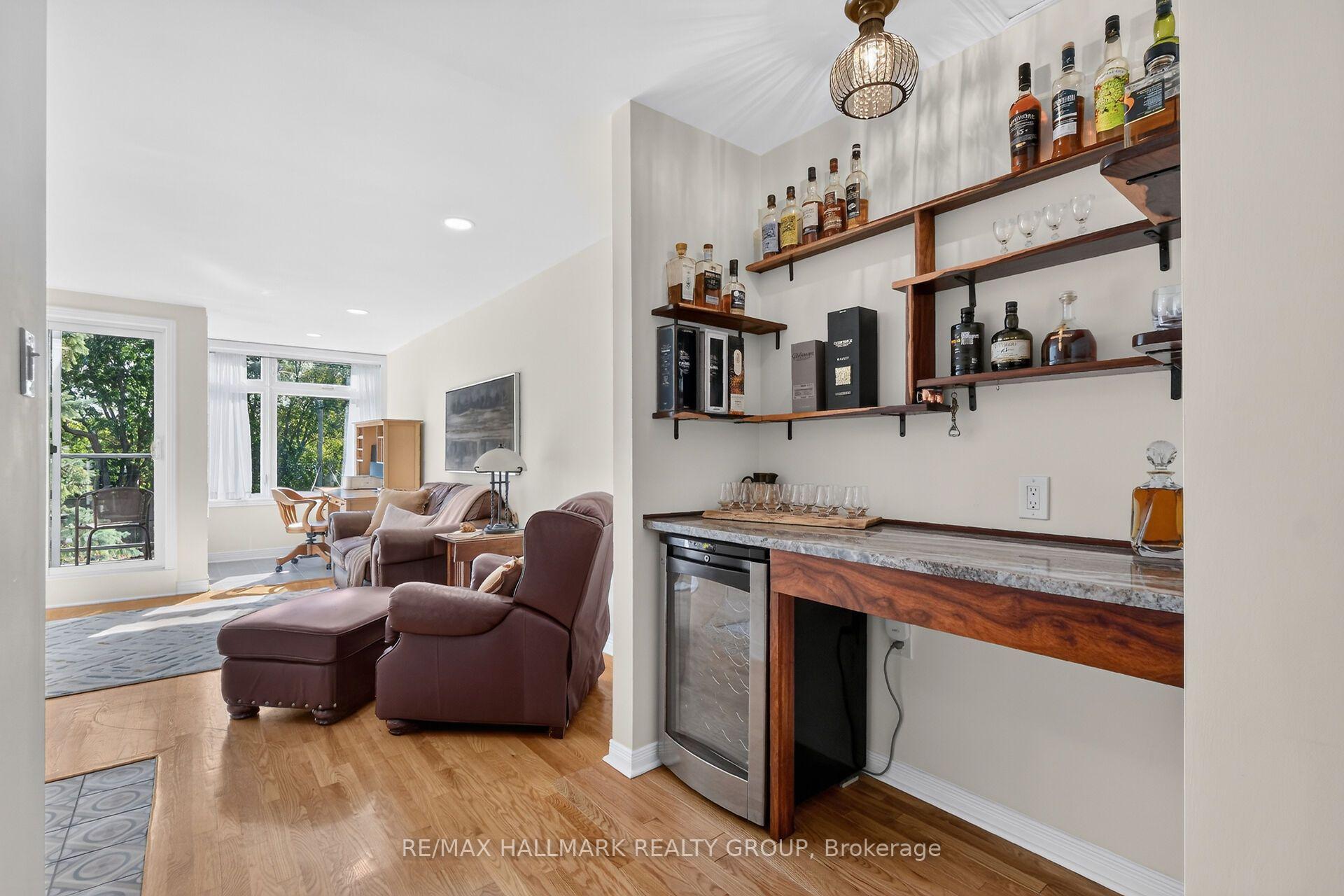 Photo 23 of 151 Crichton Street, Ottawa, New Edinburgh — HOMEH