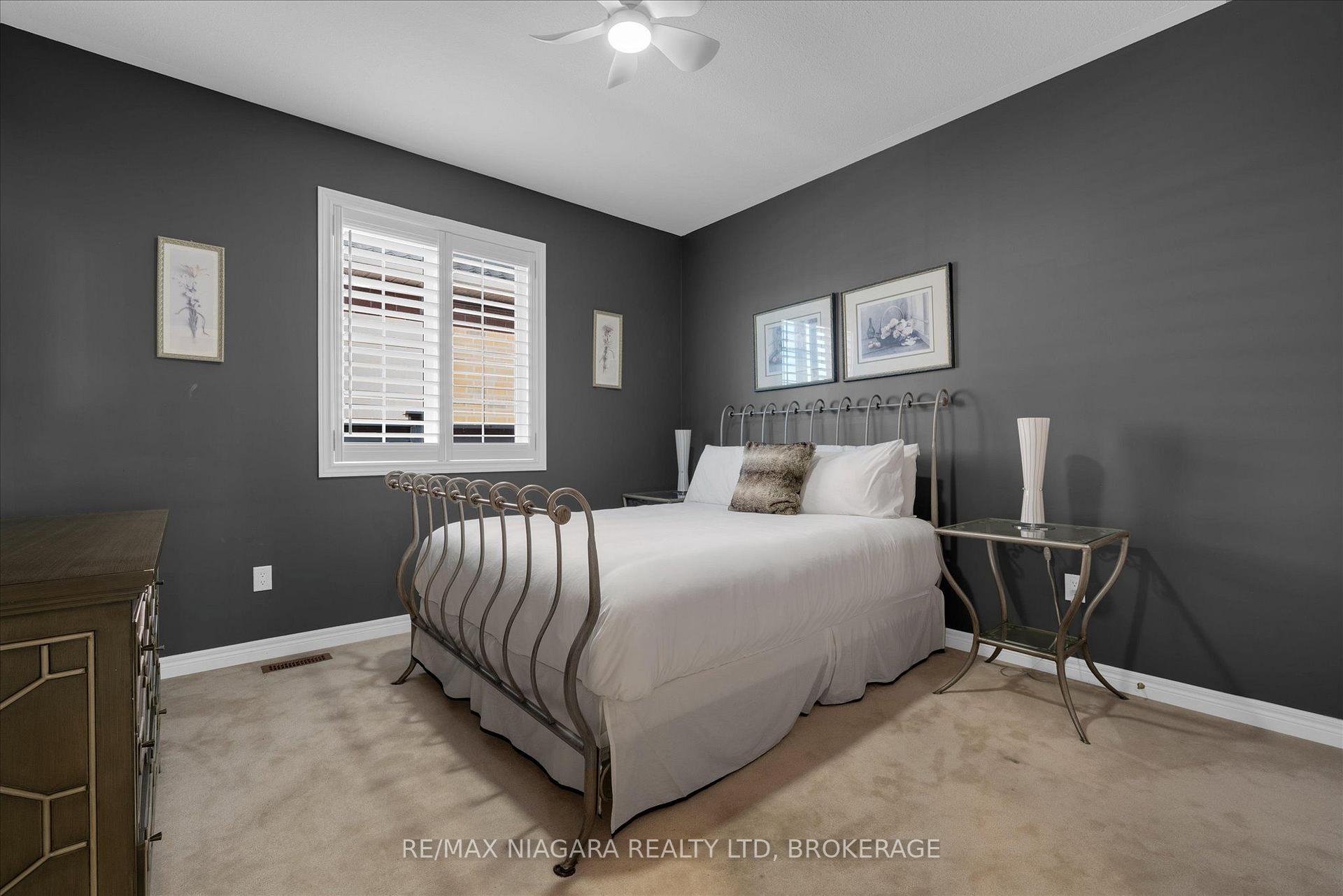 Photo 6 of 404 Wright Crescent, Niagara-on-the-Lake, Glendale — HOMEH