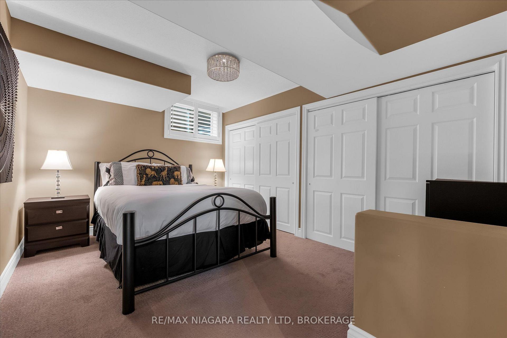 Photo 25 of 404 Wright Crescent, Niagara-on-the-Lake, Glendale — HOMEH