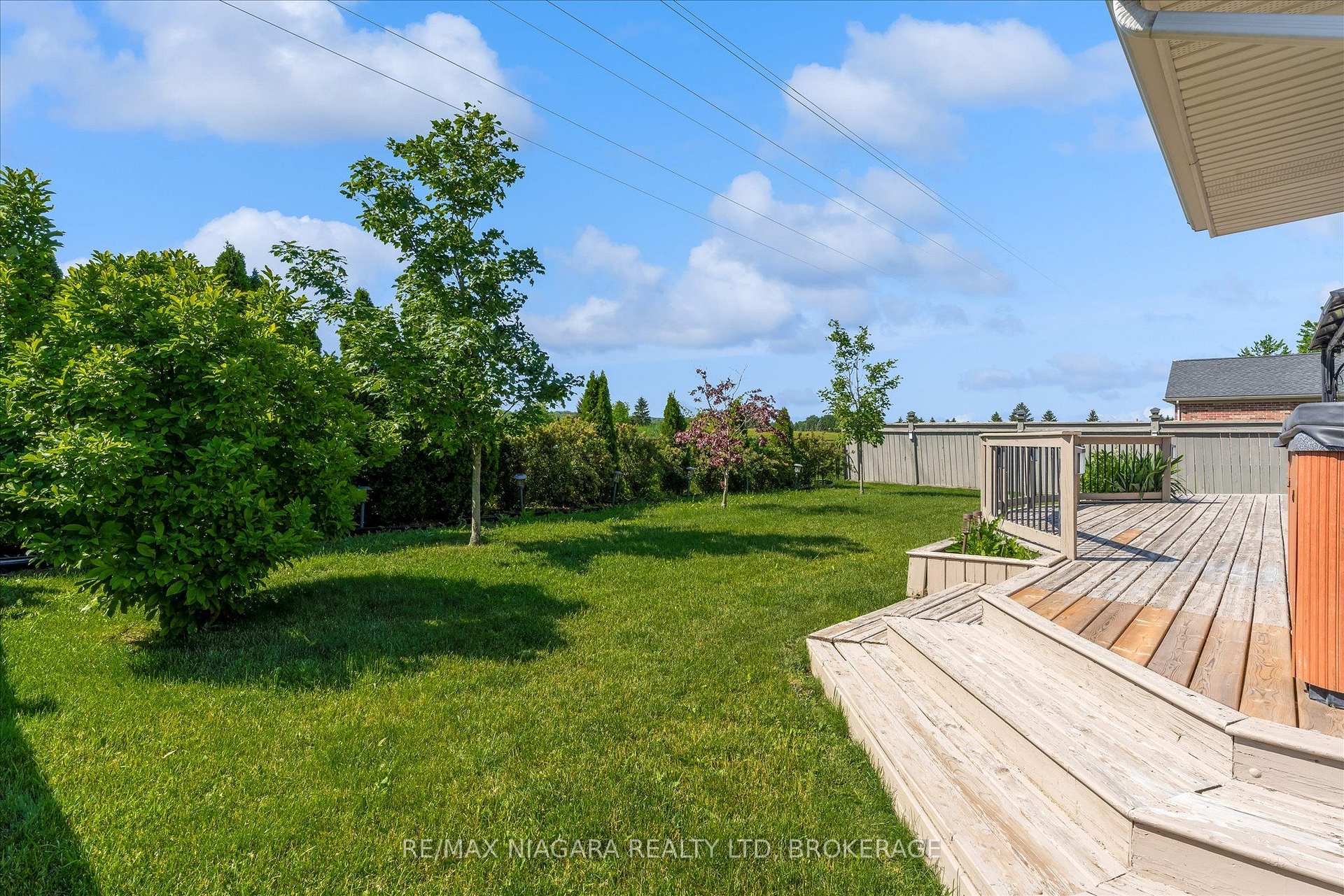 Photo 29 of 404 Wright Crescent, Niagara-on-the-Lake, Glendale — HOMEH