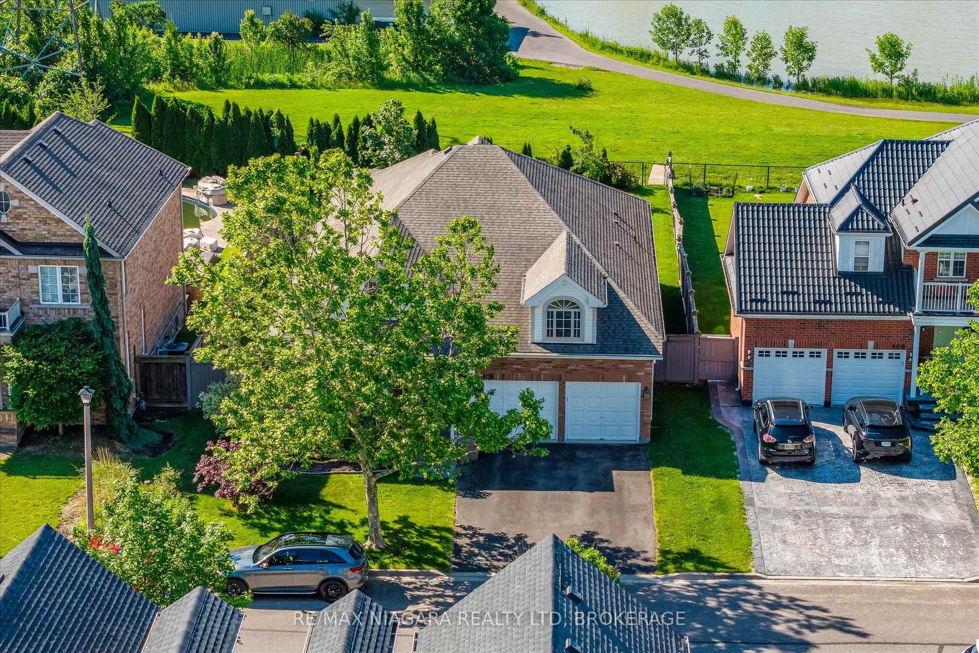 Photo 30 of 404 Wright Crescent, Niagara-on-the-Lake, Glendale — HOMEH