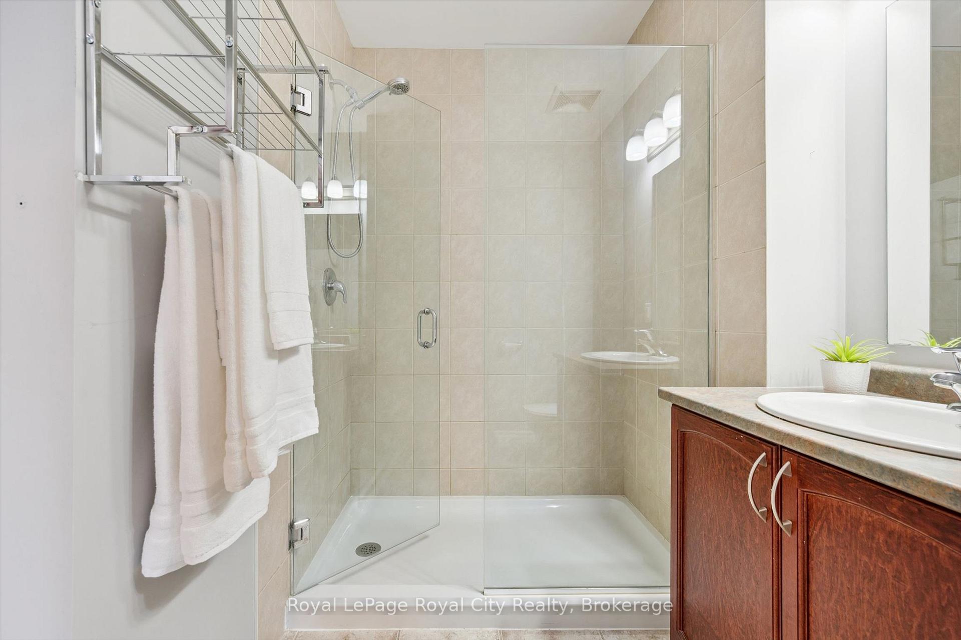 Photo 17 of Unit 113, 2 Colonial Drive, Guelph, Pineridge/Westminster Woods — HOMEH
