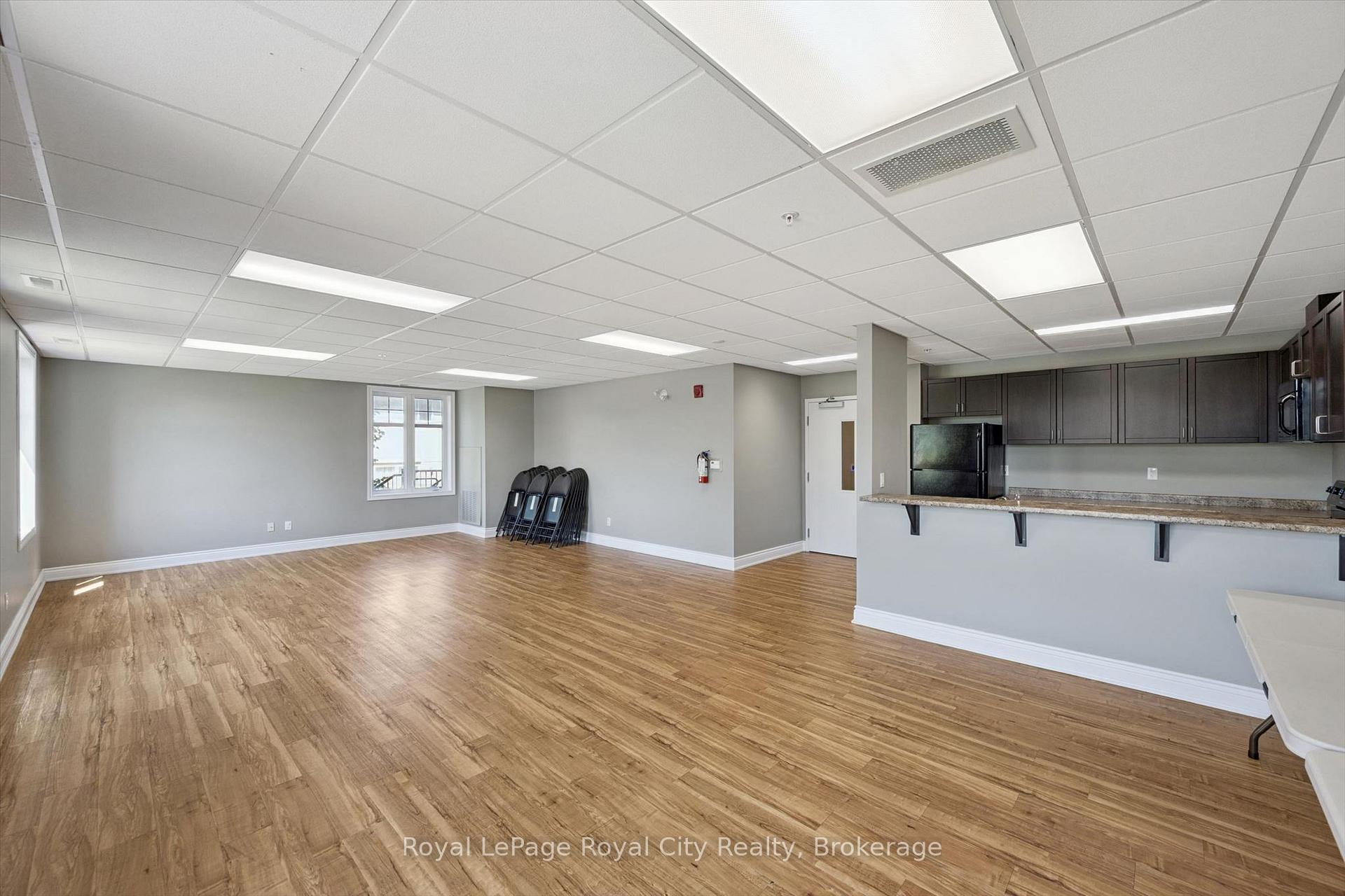 Photo 32 of Unit 113, 2 Colonial Drive, Guelph, Pineridge/Westminster Woods — HOMEH
