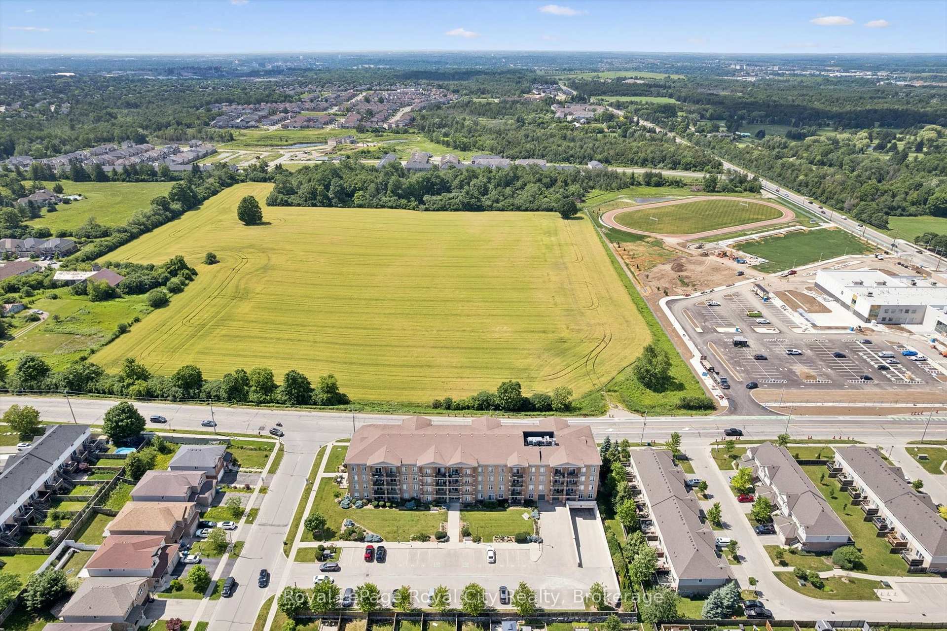Photo 38 of Unit 113, 2 Colonial Drive, Guelph, Pineridge/Westminster Woods — HOMEH