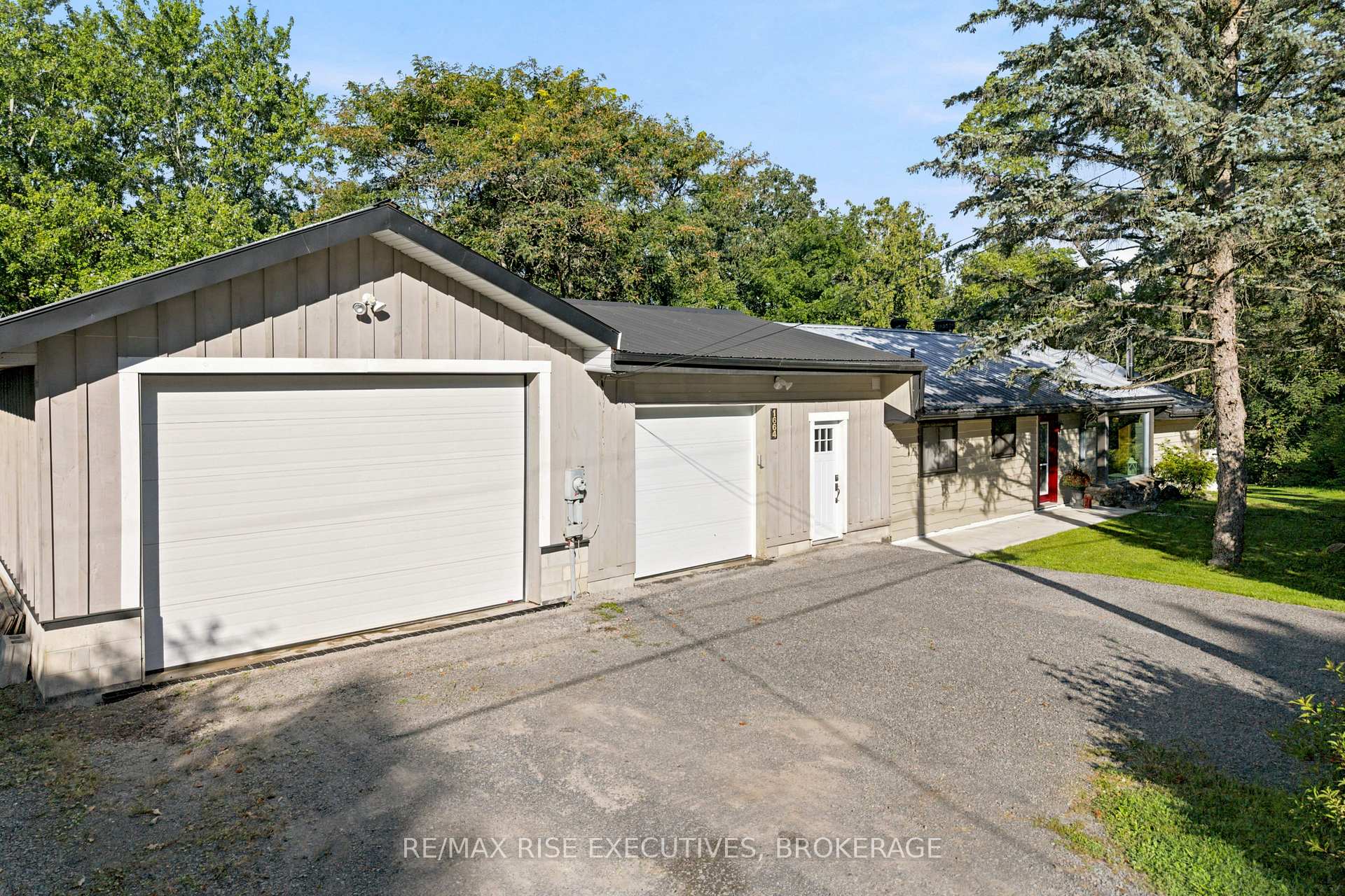 Photo of 1664 Shore Road
